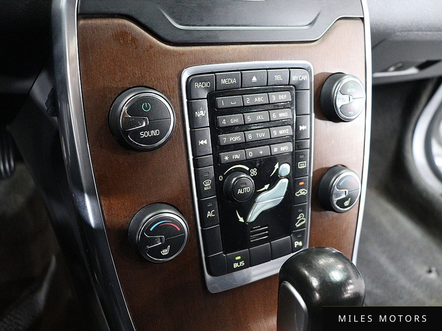 Volvo XC70 2012 — миниатюра 10