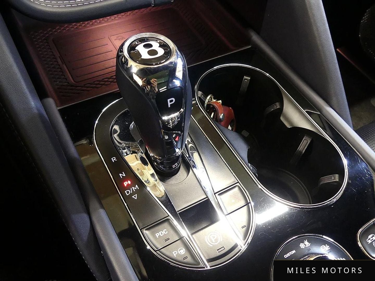 Bentley Bentayga 2021 — миниатюра 9