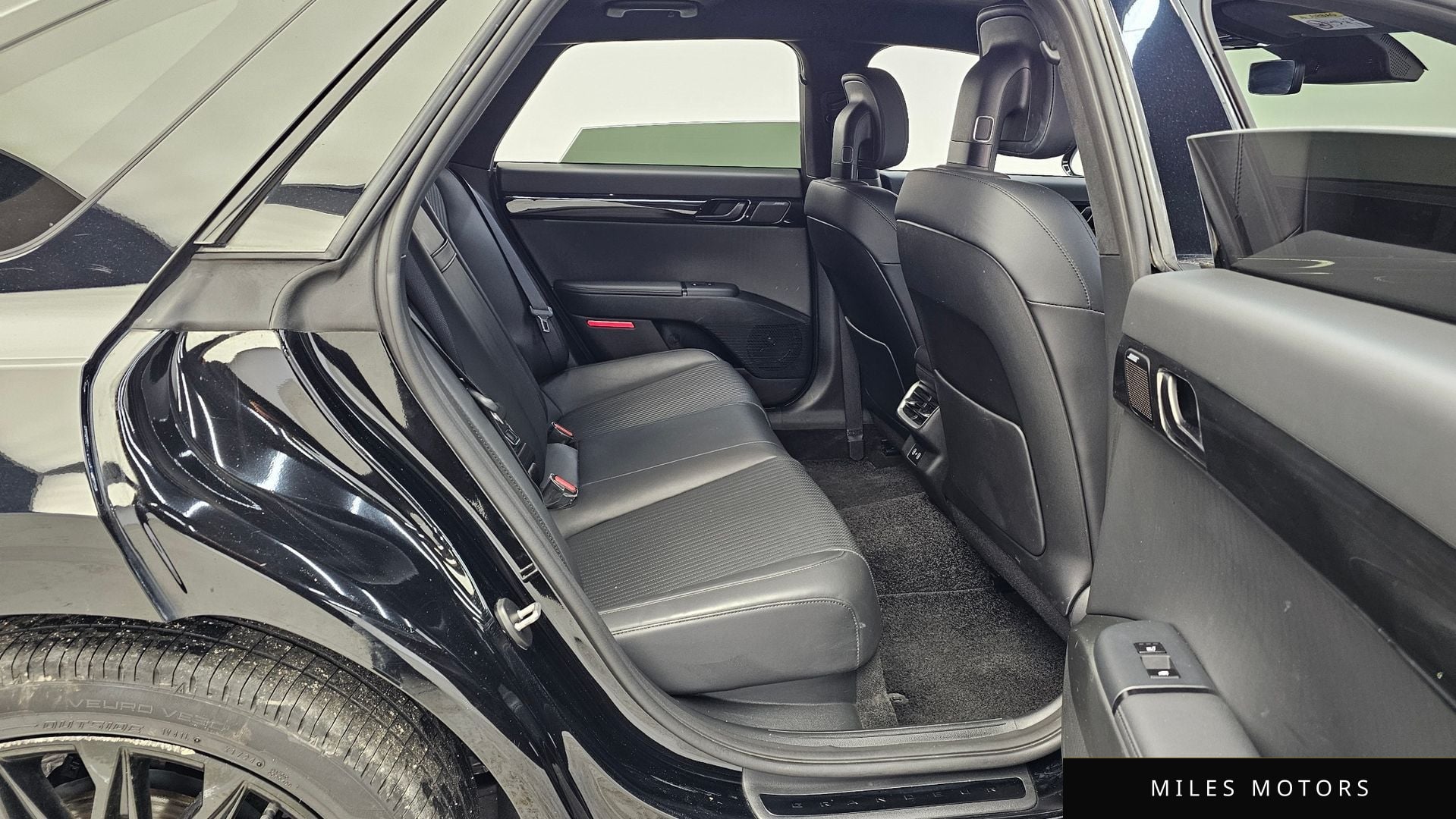 Hyundai 그랜저 (GN7) 2023 — миниатюра 11
