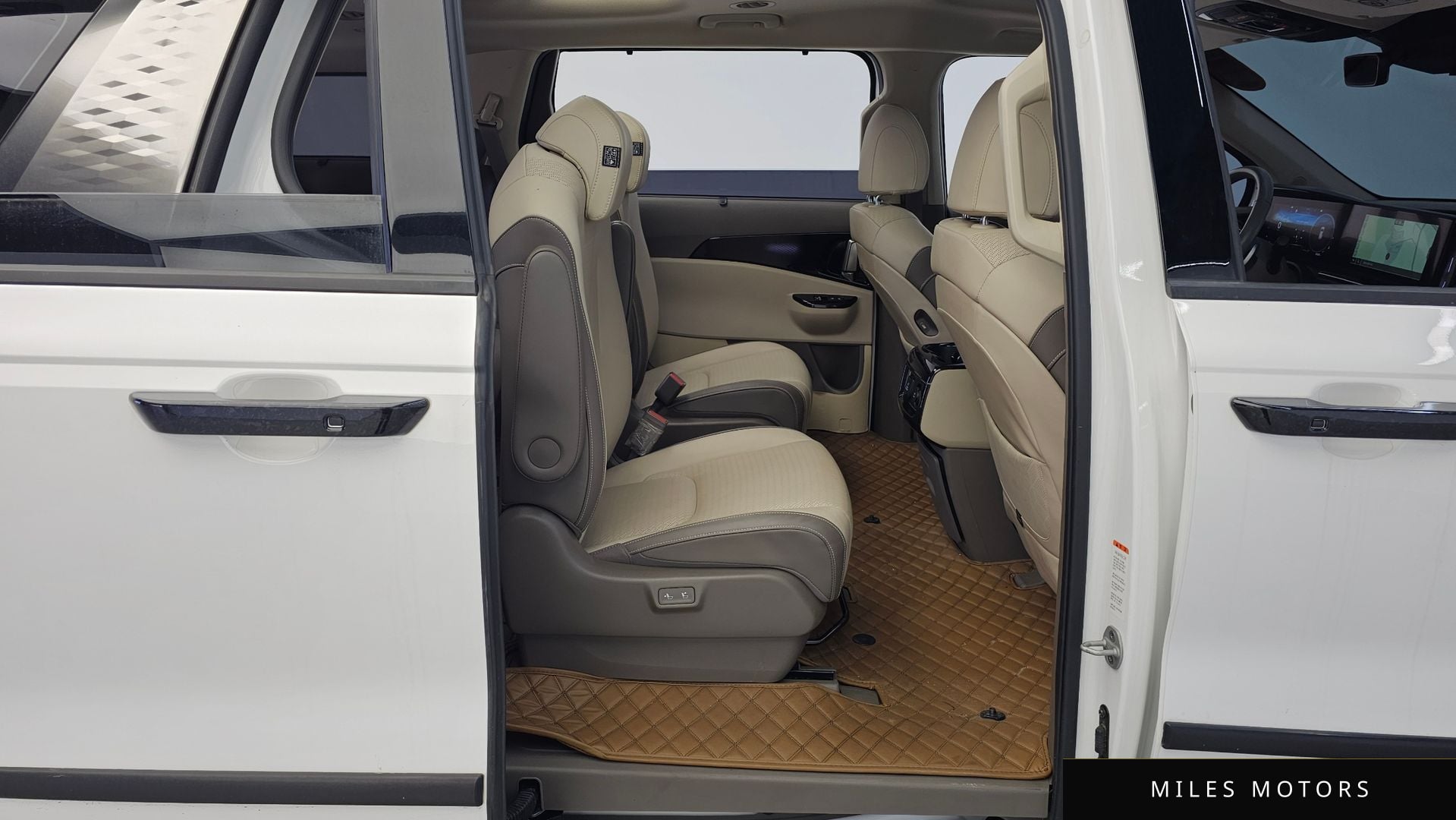 Kia 카니발 2023 — миниатюра 12