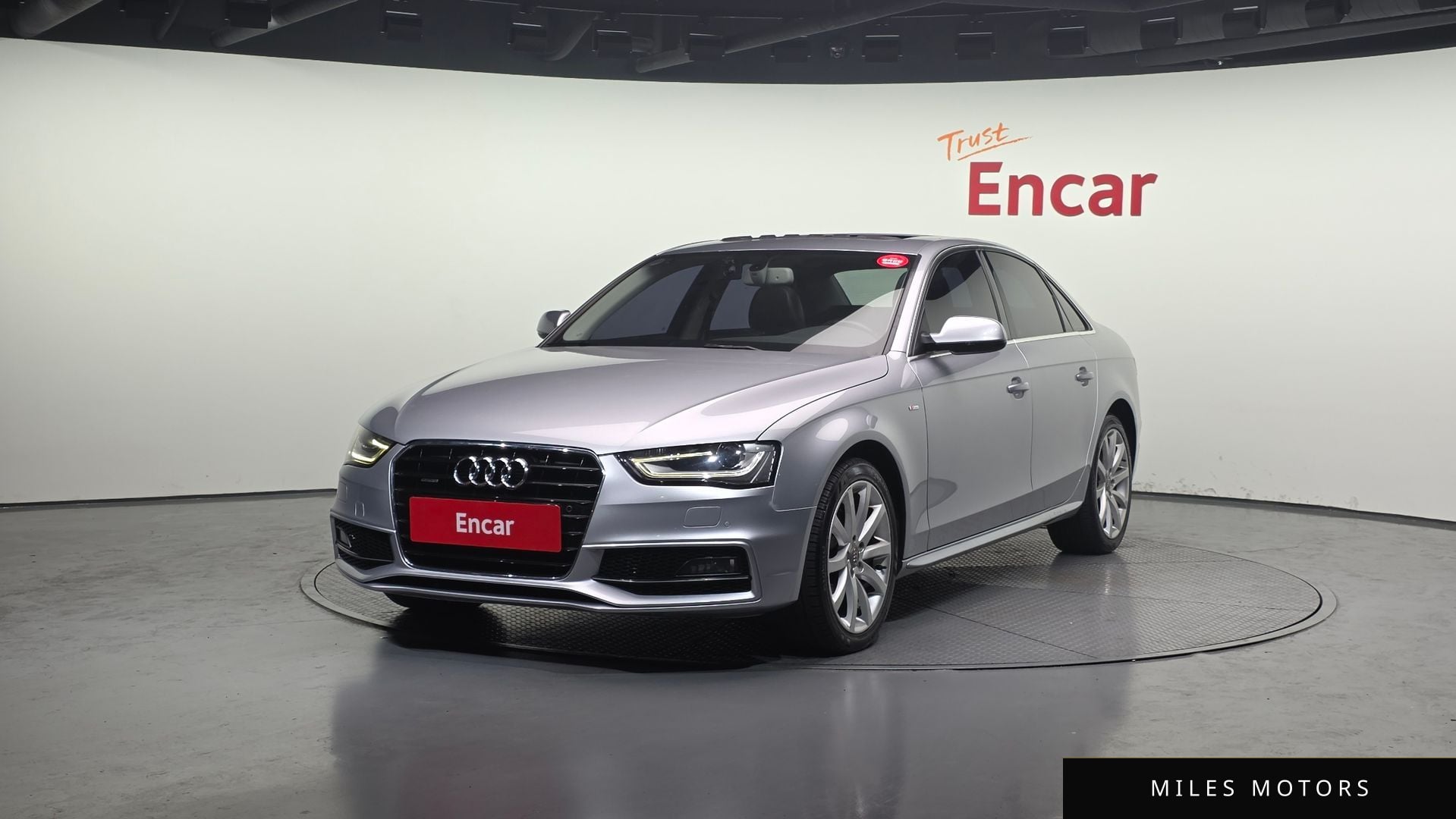 Audi A4 2015 — фото 1 из 12