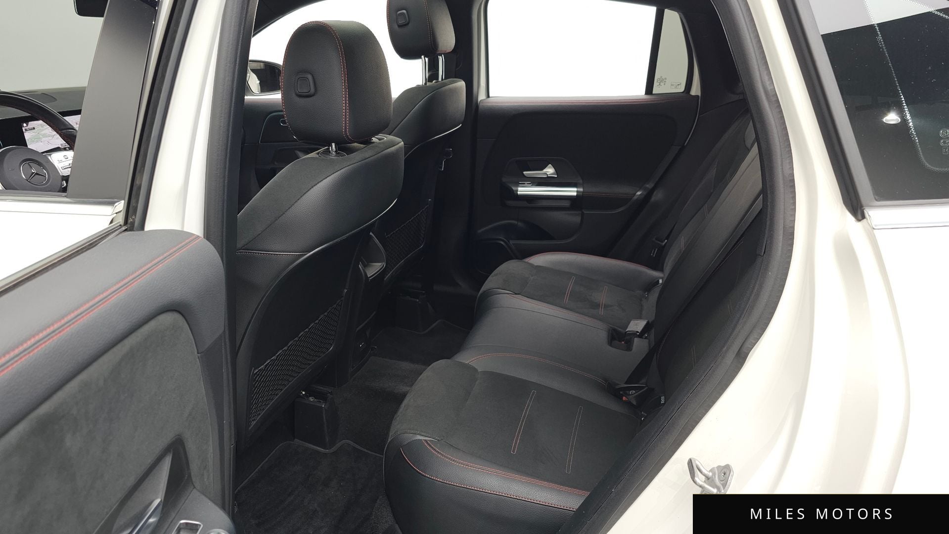 Mercedes-Benz GLA-Class H247 2021 — миниатюра 12