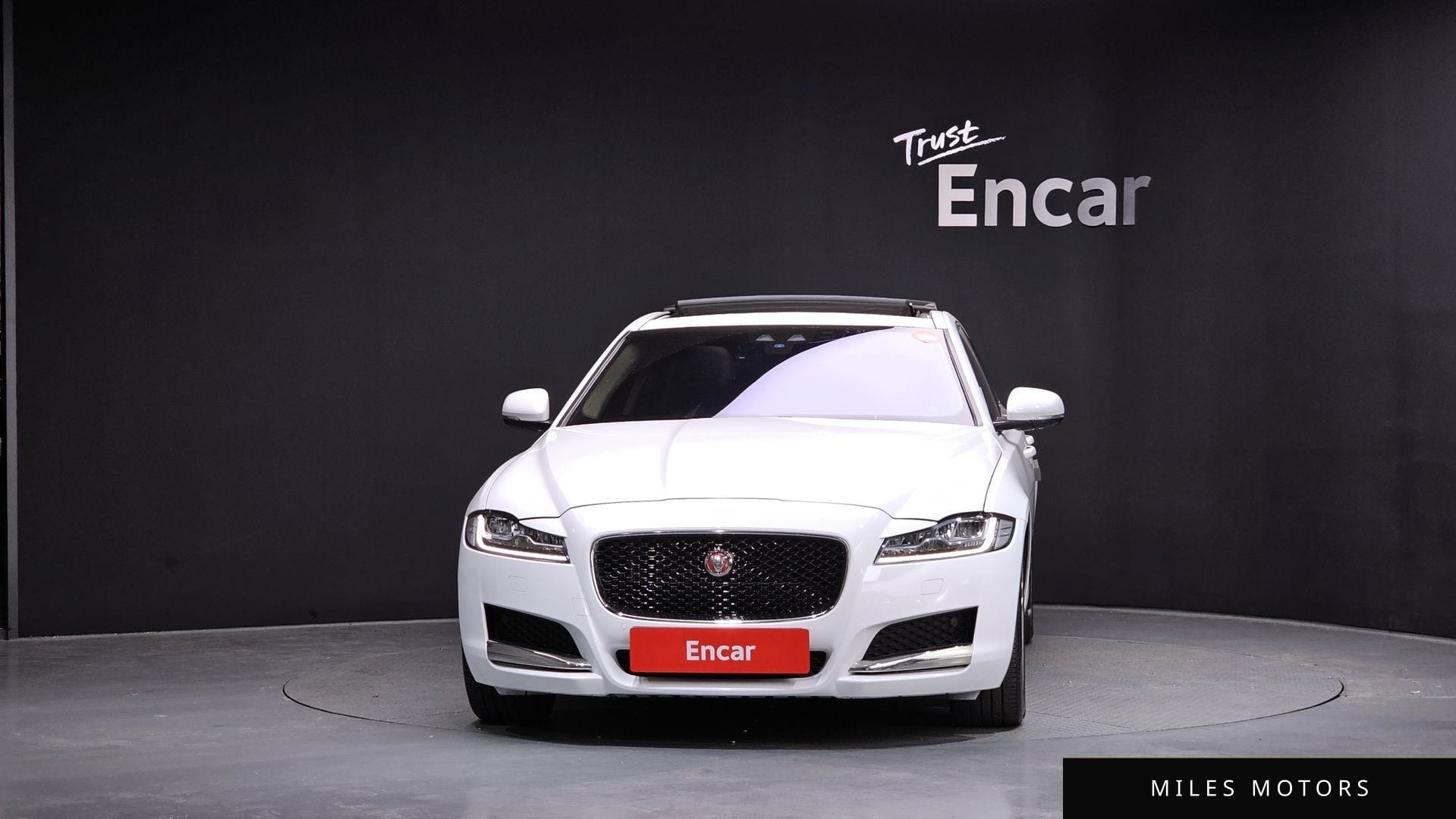 Jaguar XF (X260) 2017 — миниатюра 3