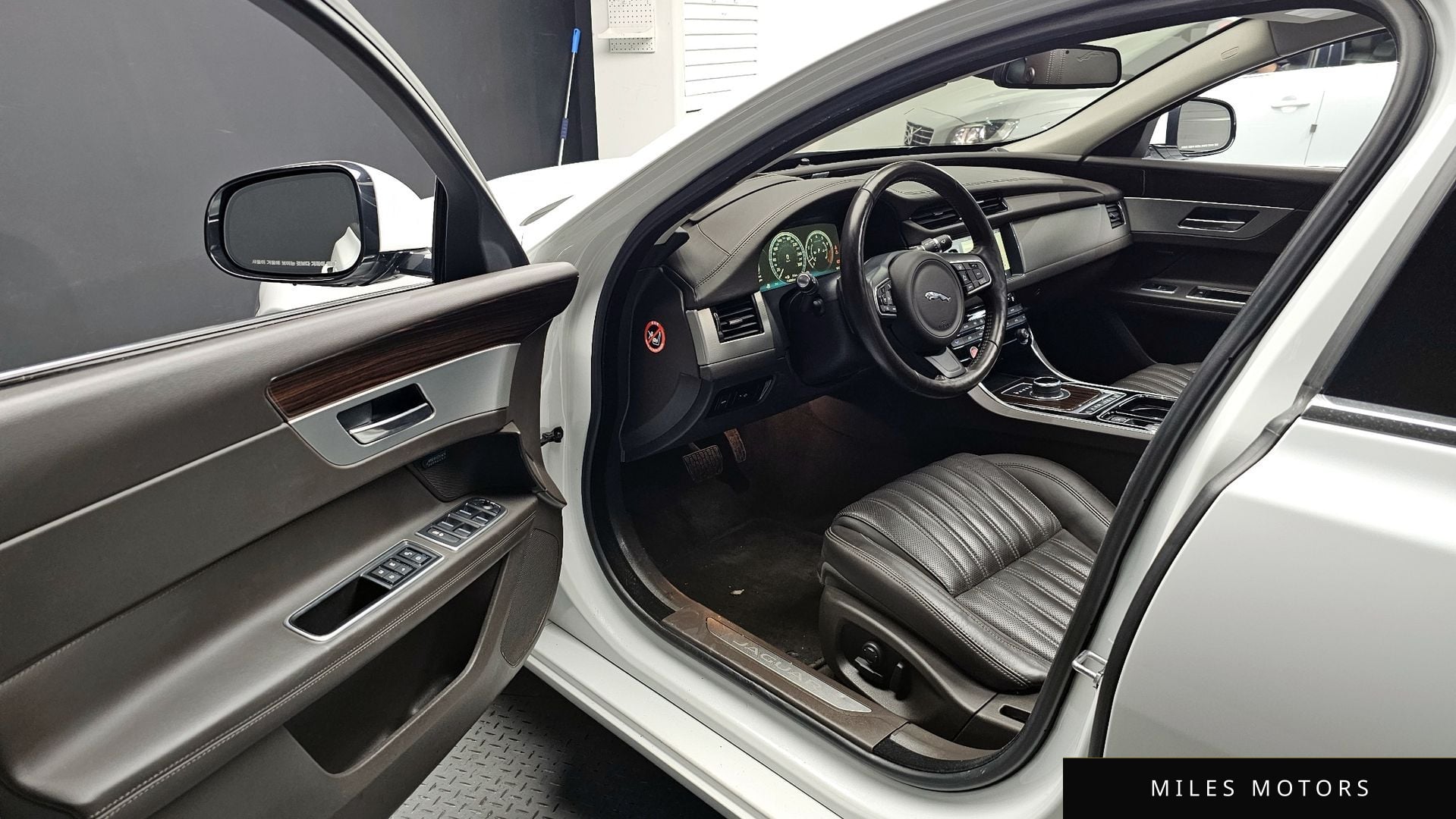 Jaguar XF (X260) 2017 — миниатюра 10