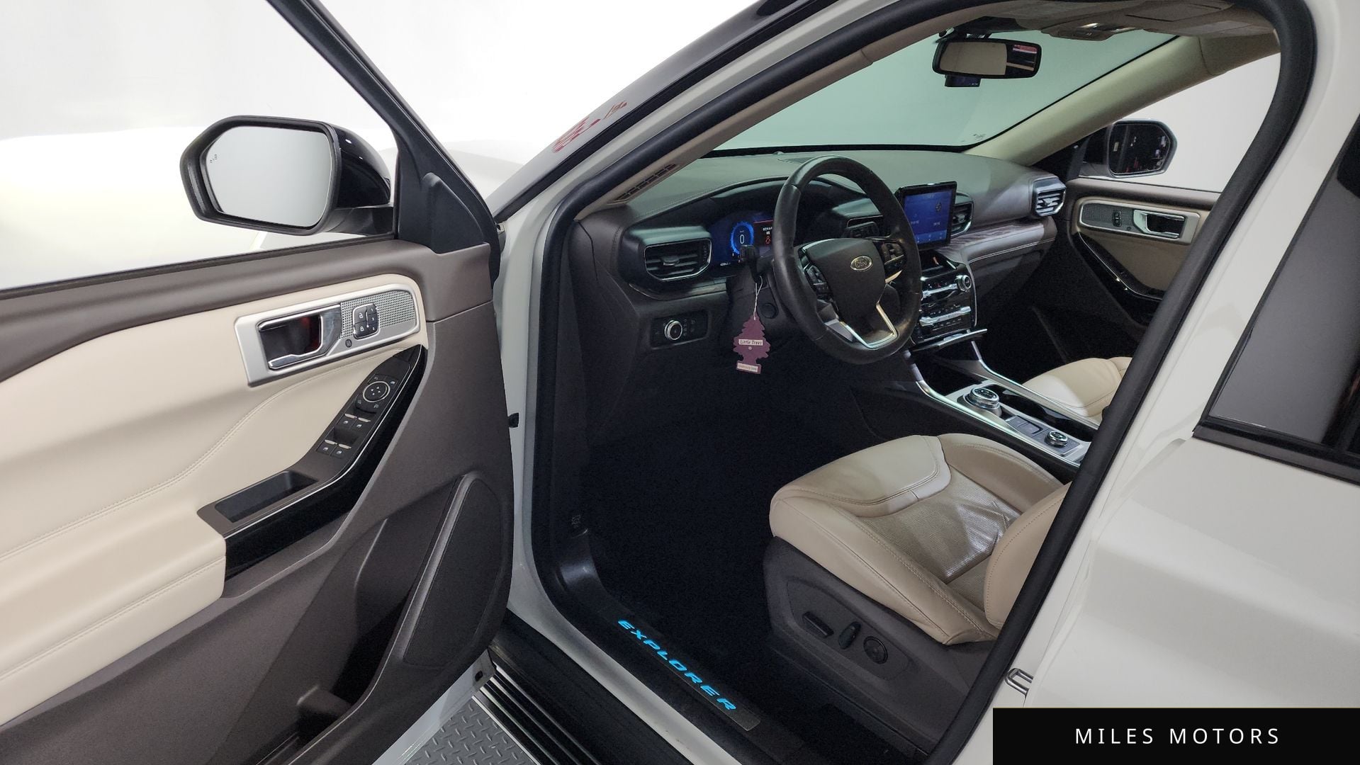 Ford Explorer 2021 — миниатюра 10