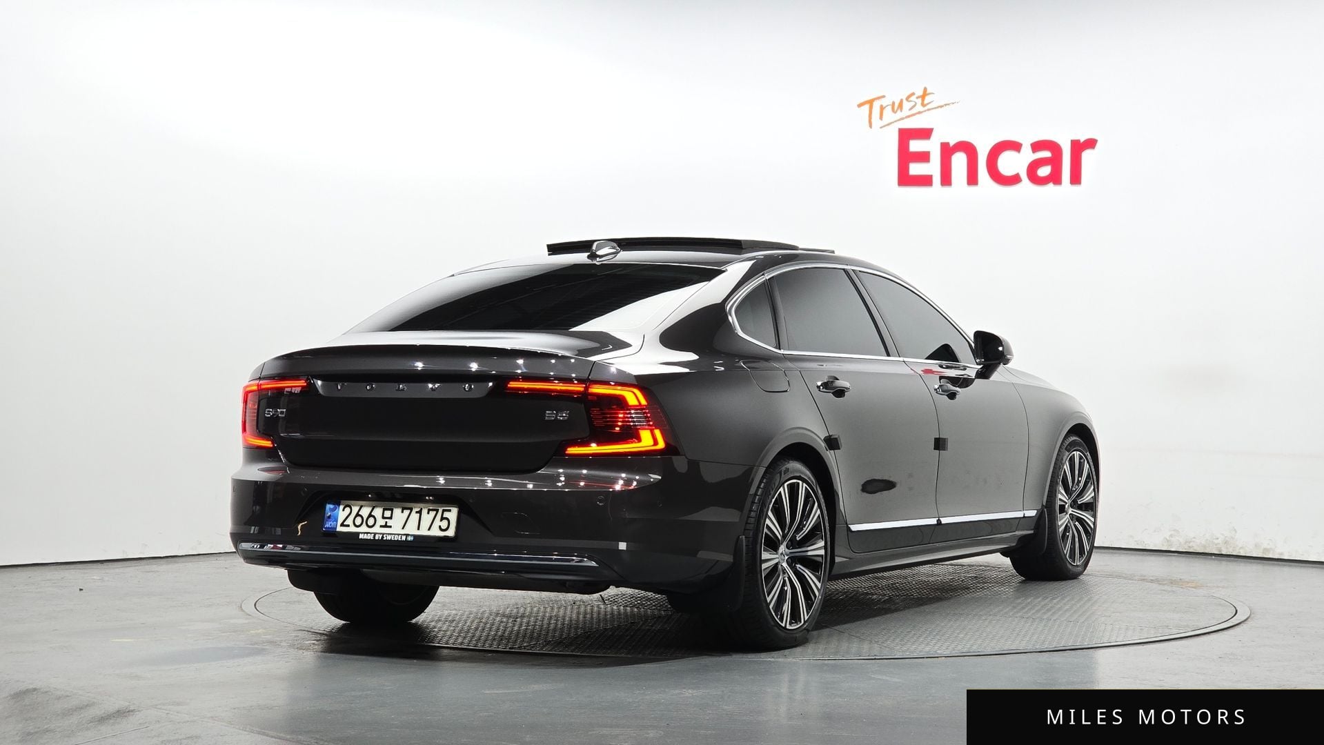 Volvo S90 2022 — миниатюра 2