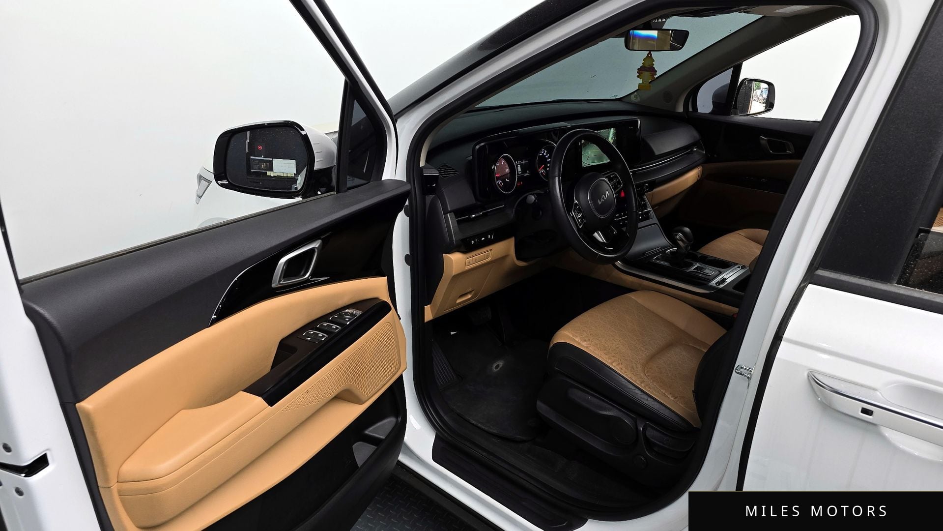 Kia Carnival 2023 — миниатюра 12