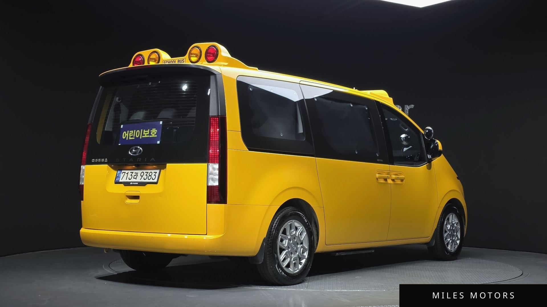 Hyundai Staria 2022 — миниатюра 2
