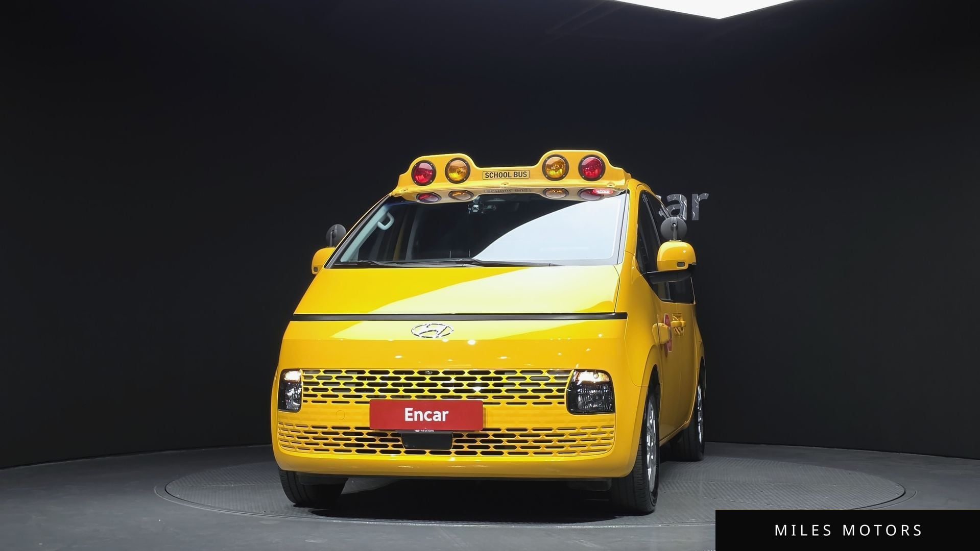 Hyundai Staria 2022 — миниатюра 3