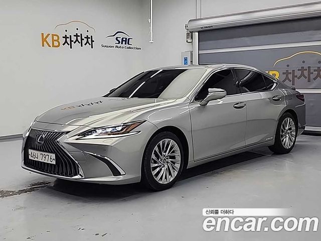 Лексус ES300h 2019 — миниатюра 2