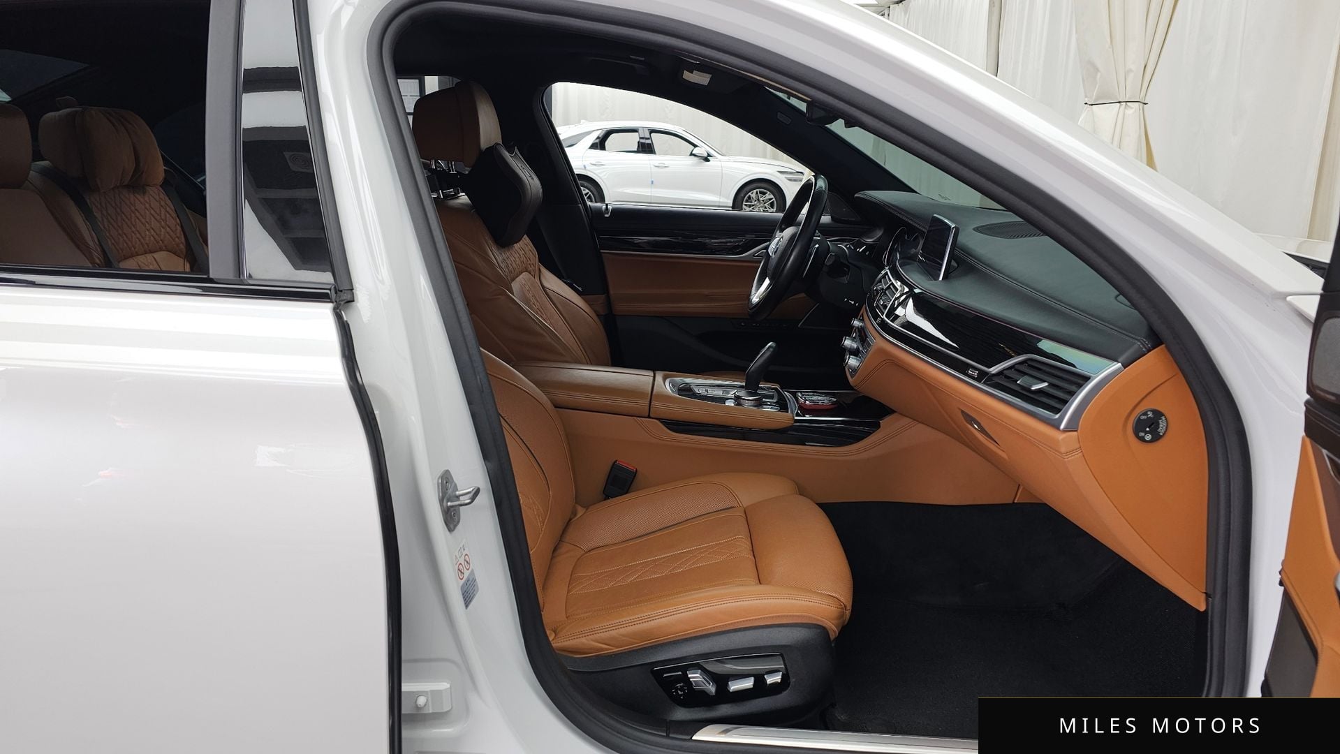 BMW 7 Series (G11) 2018 — миниатюра 11