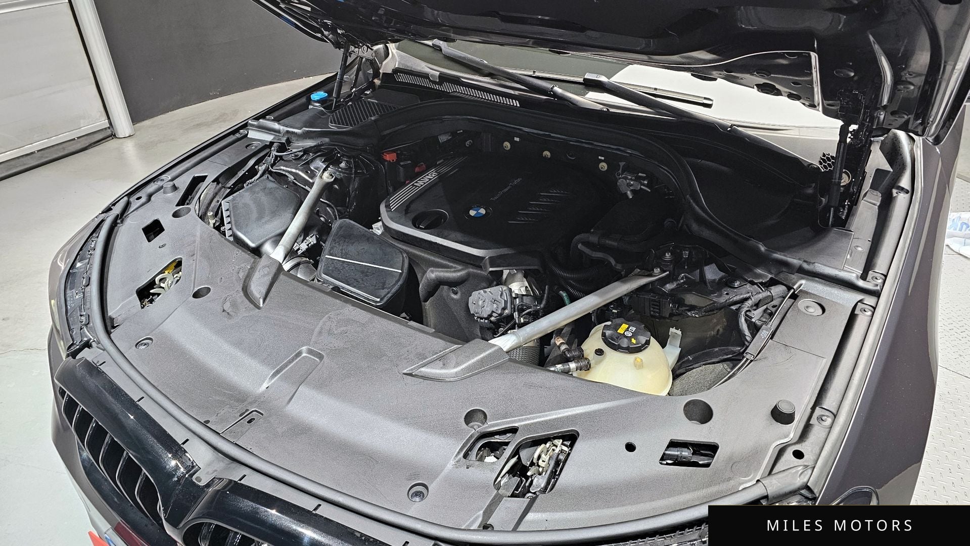 BMW 6 Series GT (G32) 2021 — миниатюра 6