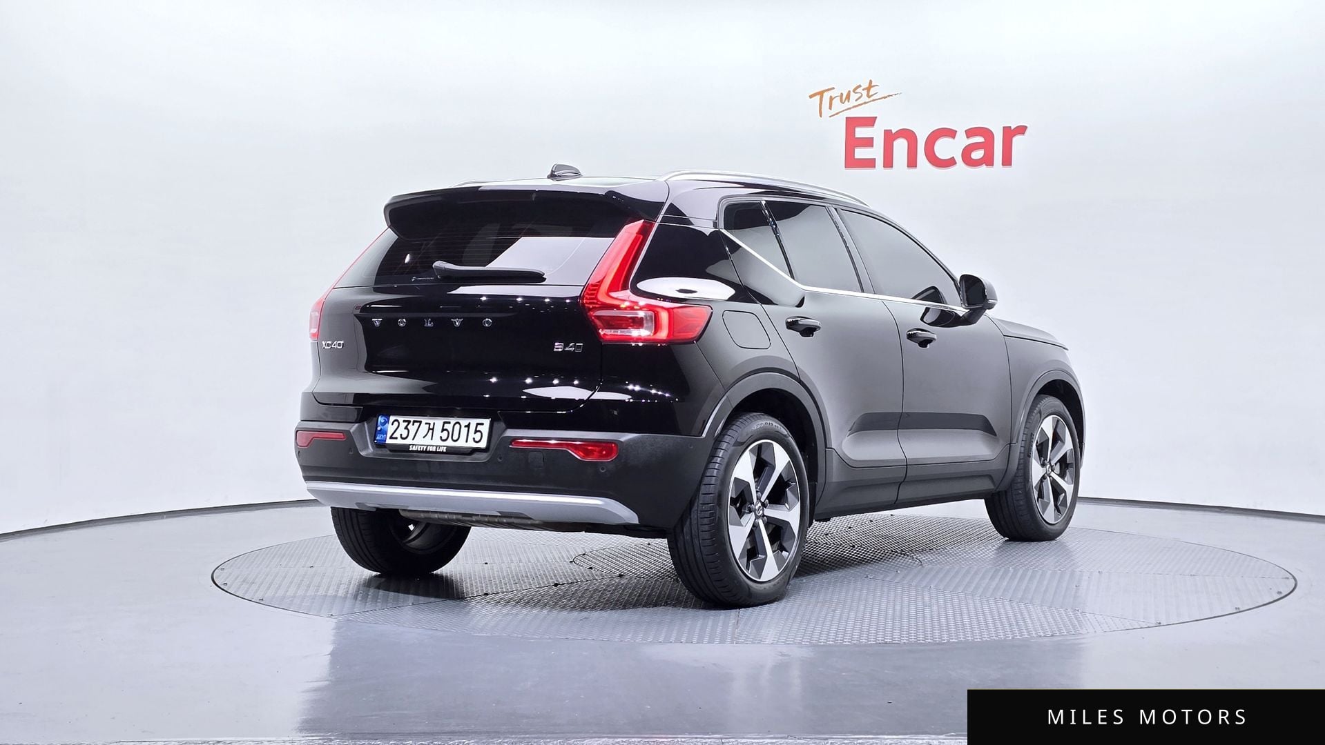 Volvo XC40 2023 — миниатюра 2