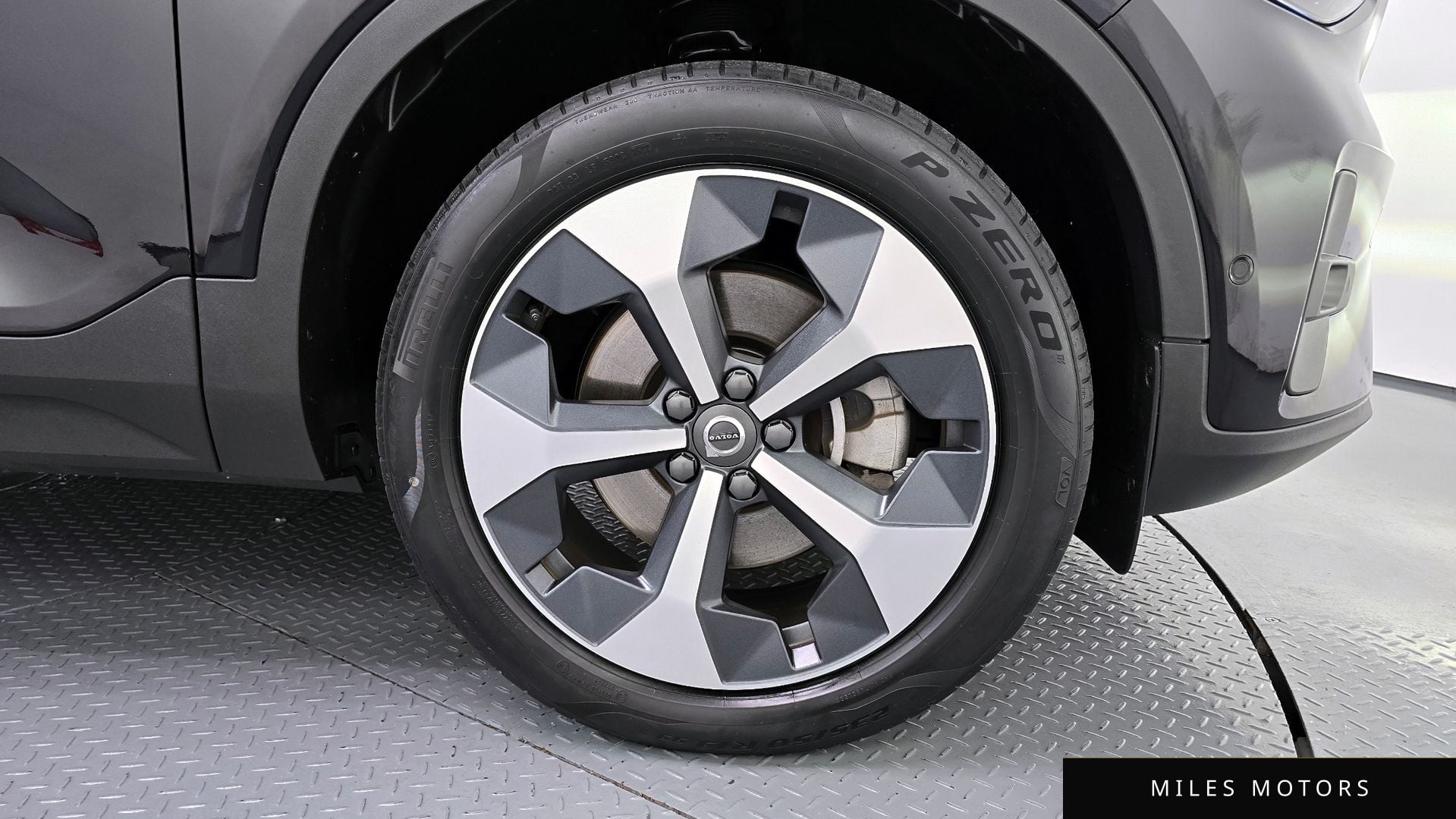 Volvo XC40 2023 — миниатюра 5