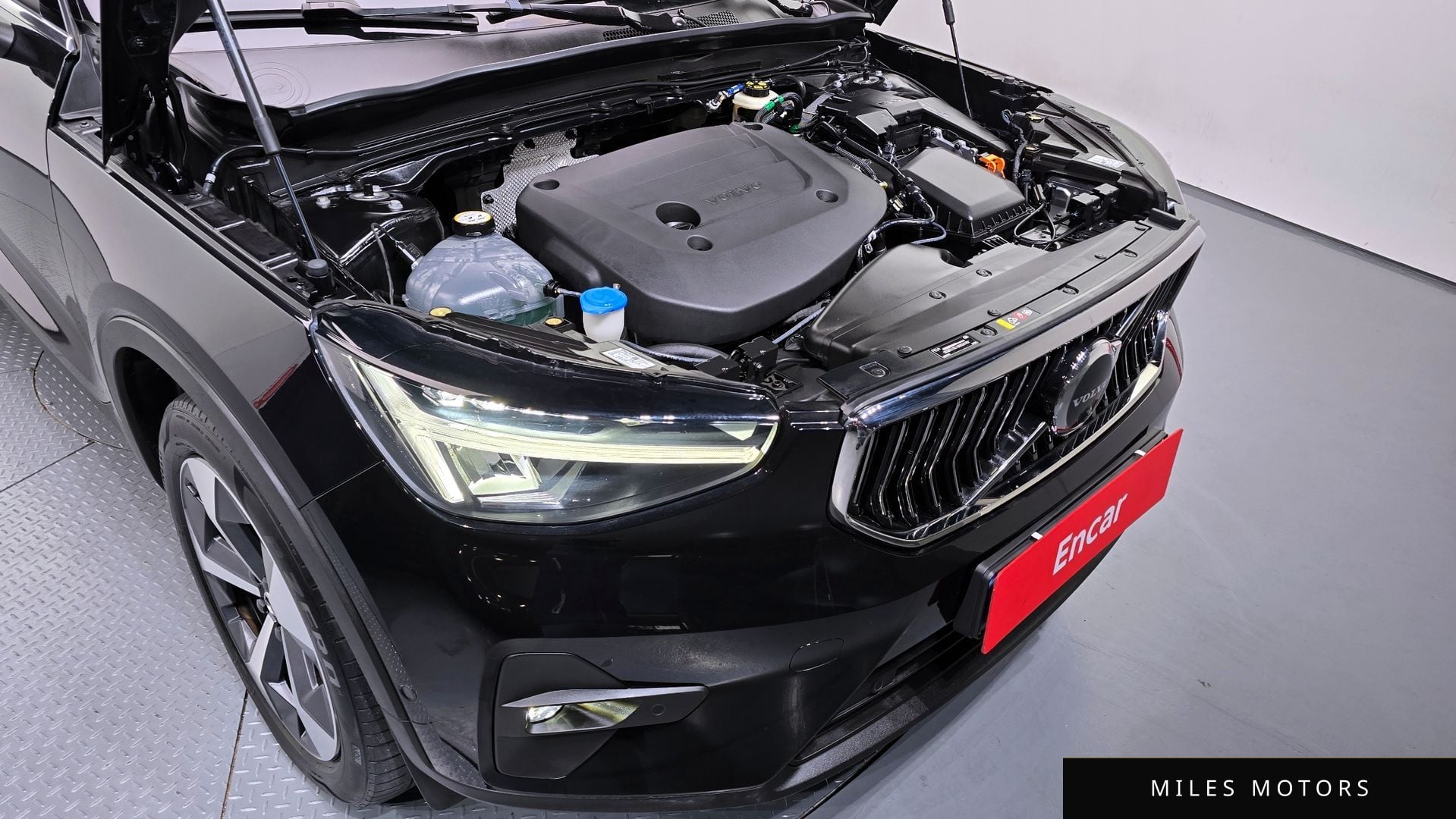 Volvo XC40 2023 — миниатюра 6