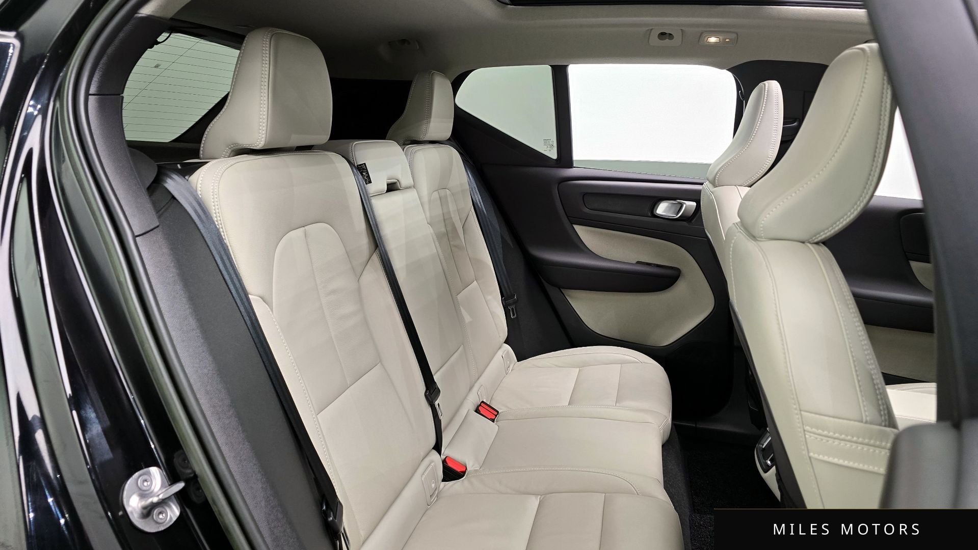 Volvo XC40 2023 — миниатюра 12