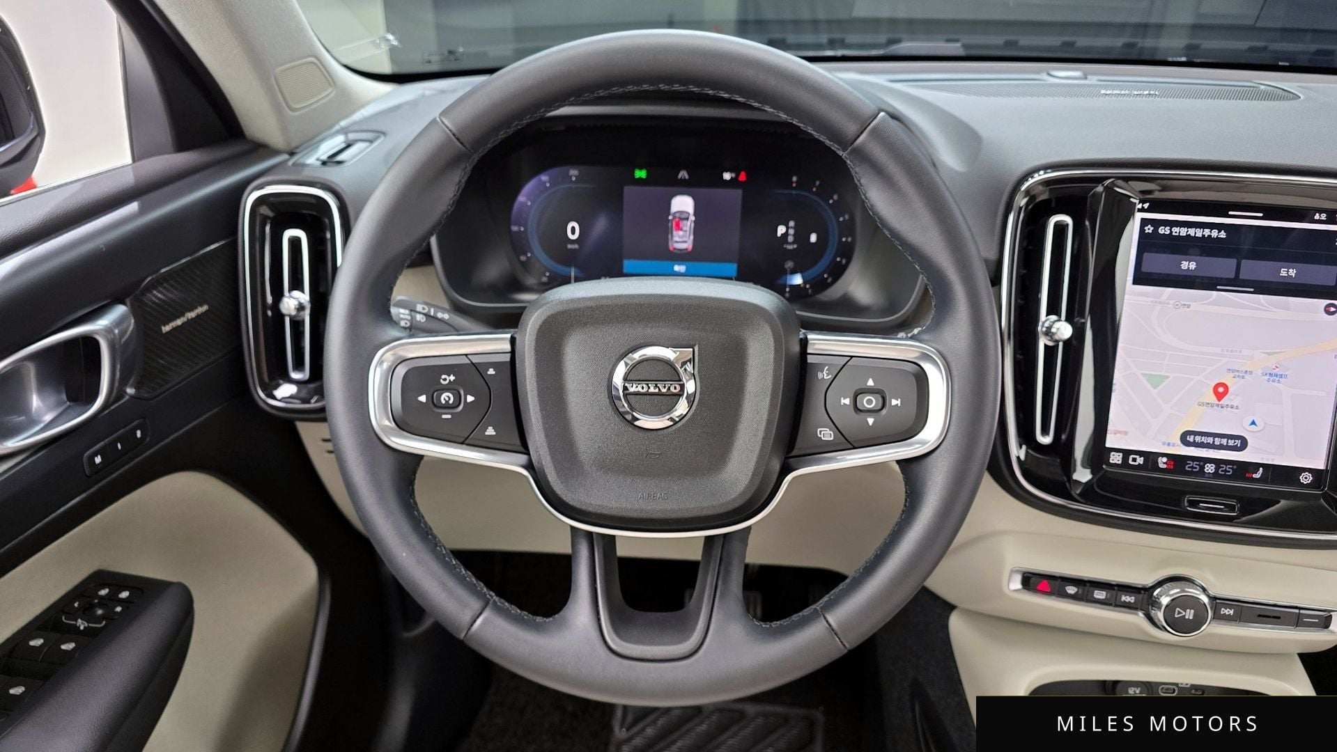 Volvo XC40 2023 — миниатюра 13