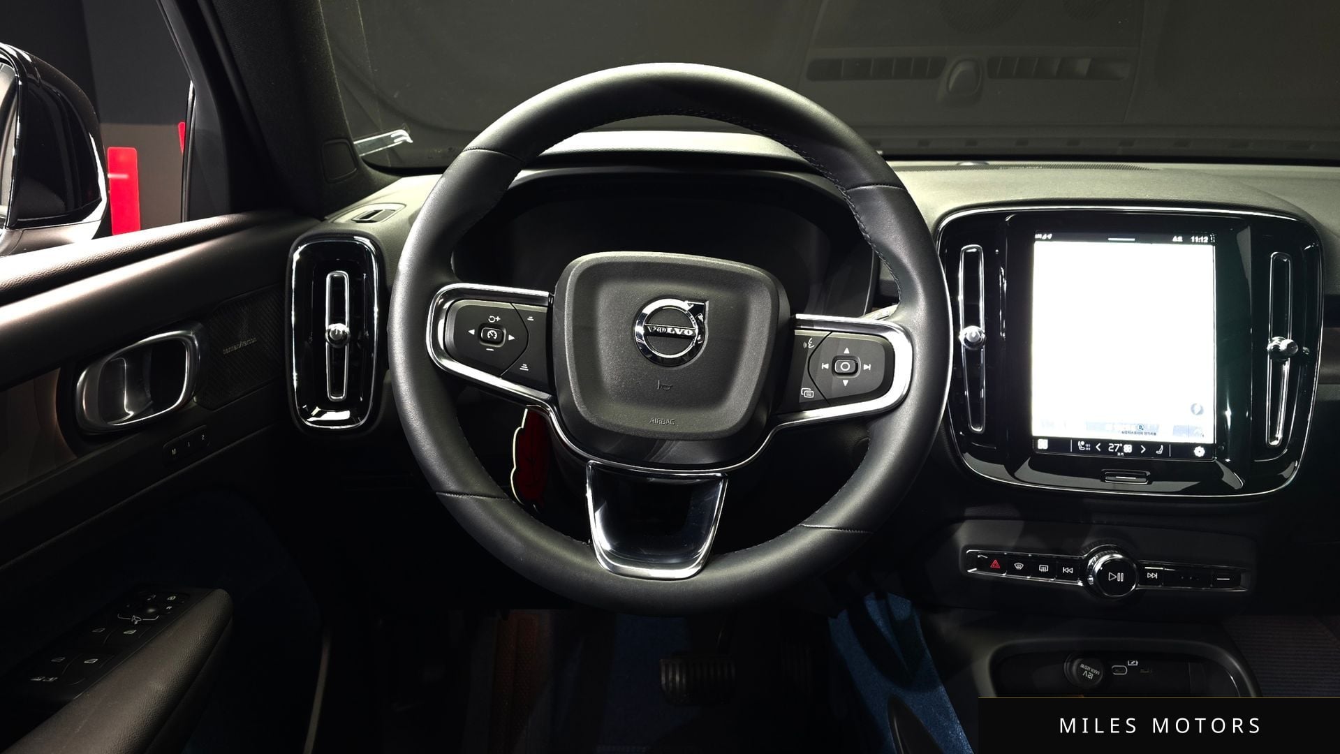 Volvo XC40 리차지 2024 — миниатюра 13