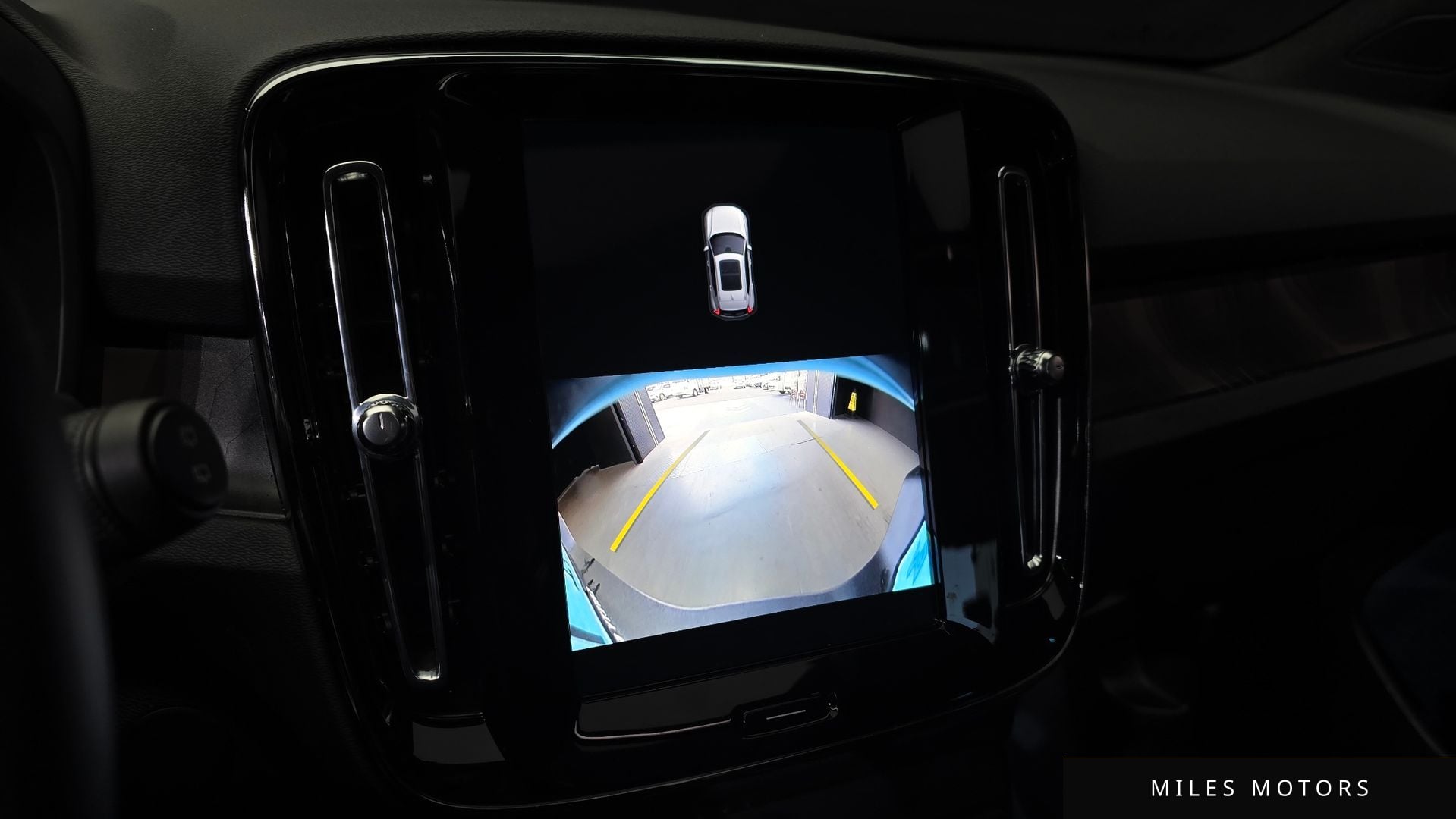 Volvo XC40 리차지 2024 — миниатюра 15