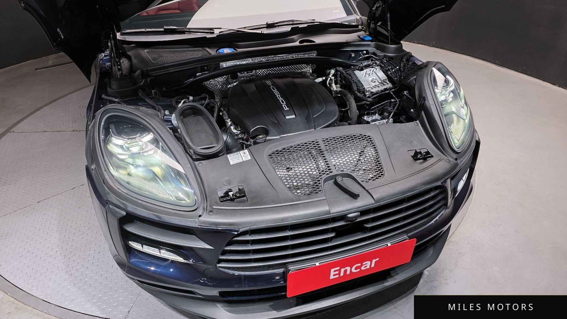 Porsche Macan 2021 — миниатюра 6