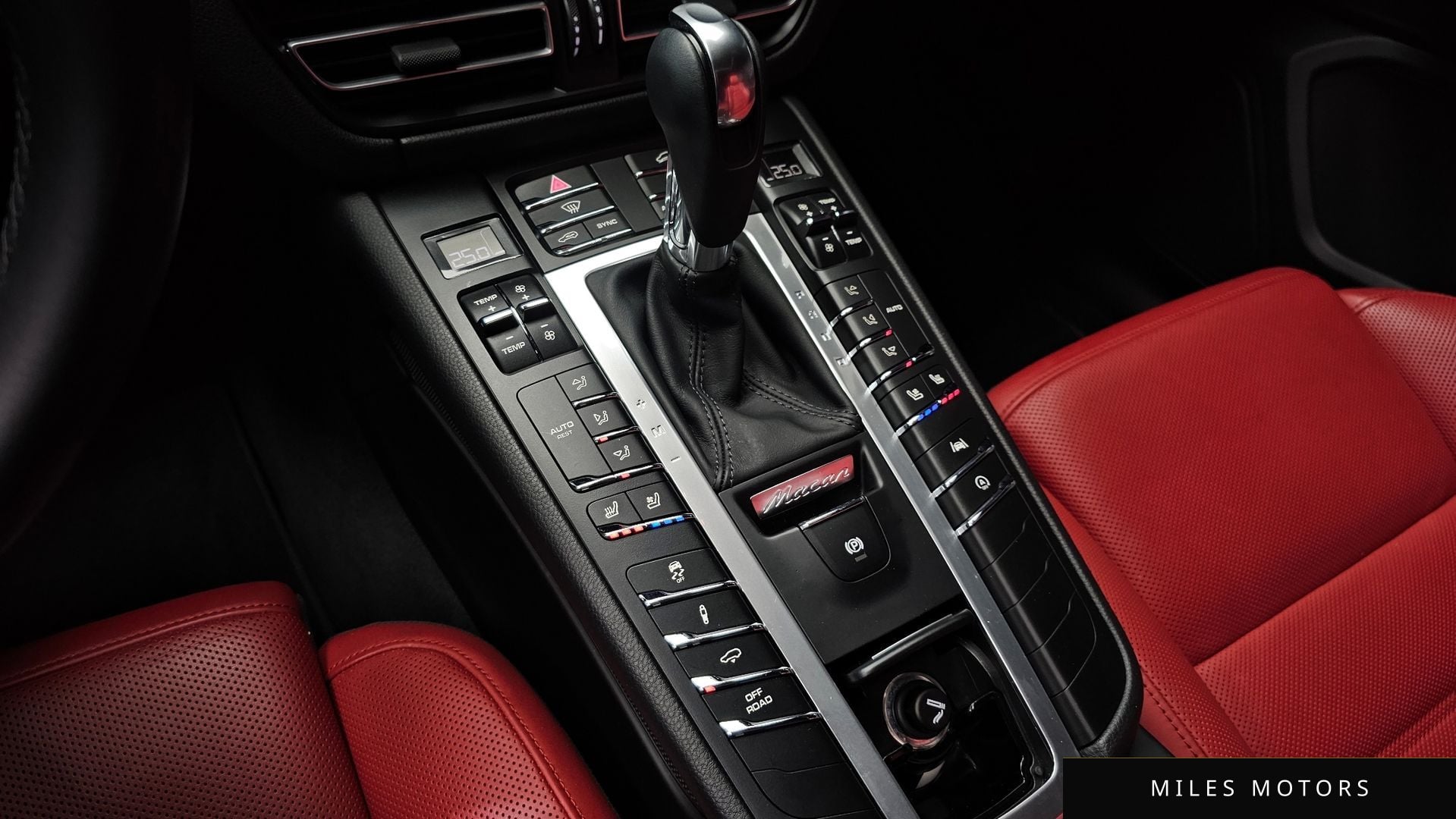 Porsche Macan 2021 — миниатюра 9