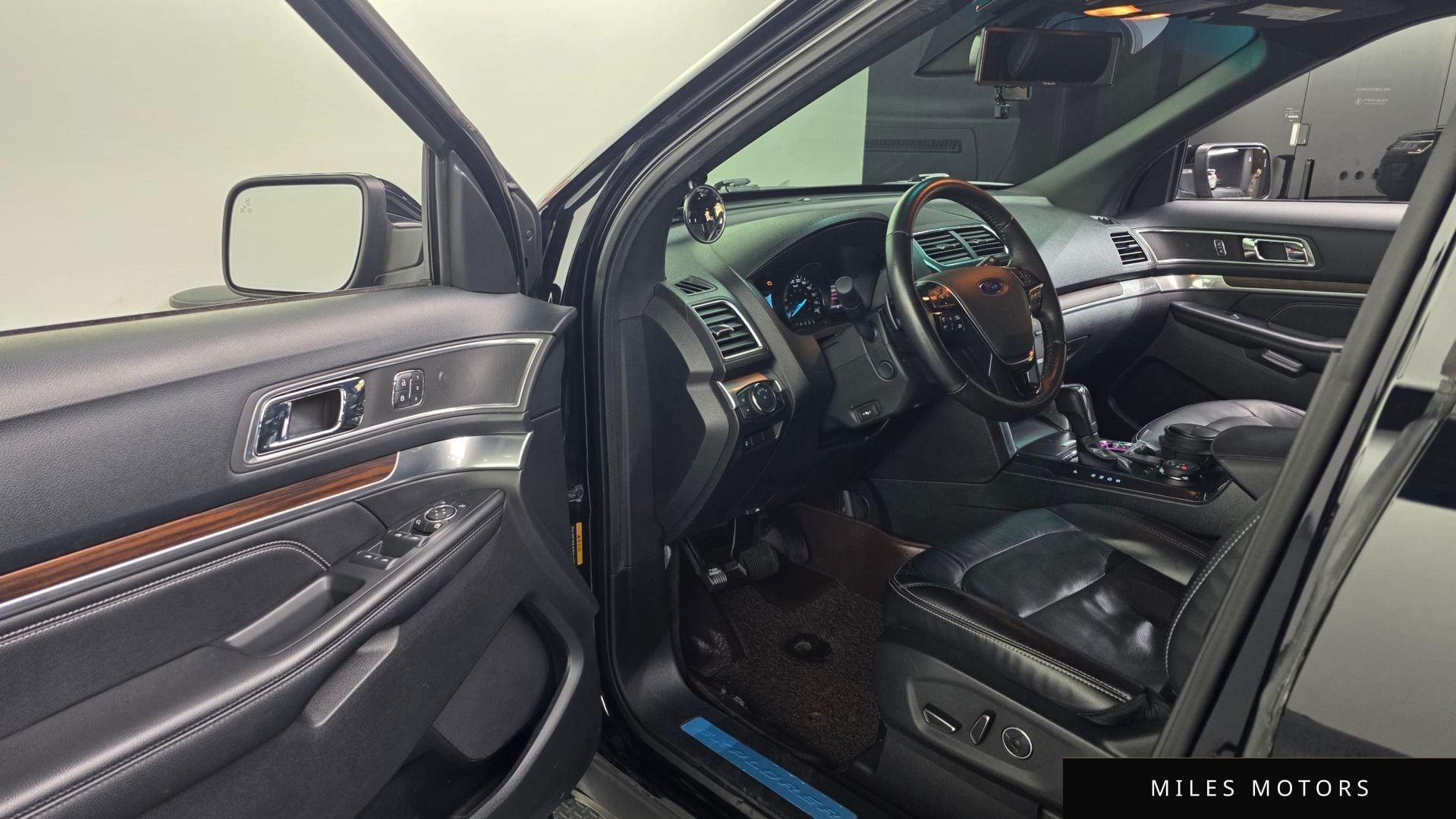 Ford Explorer 2016 — миниатюра 10