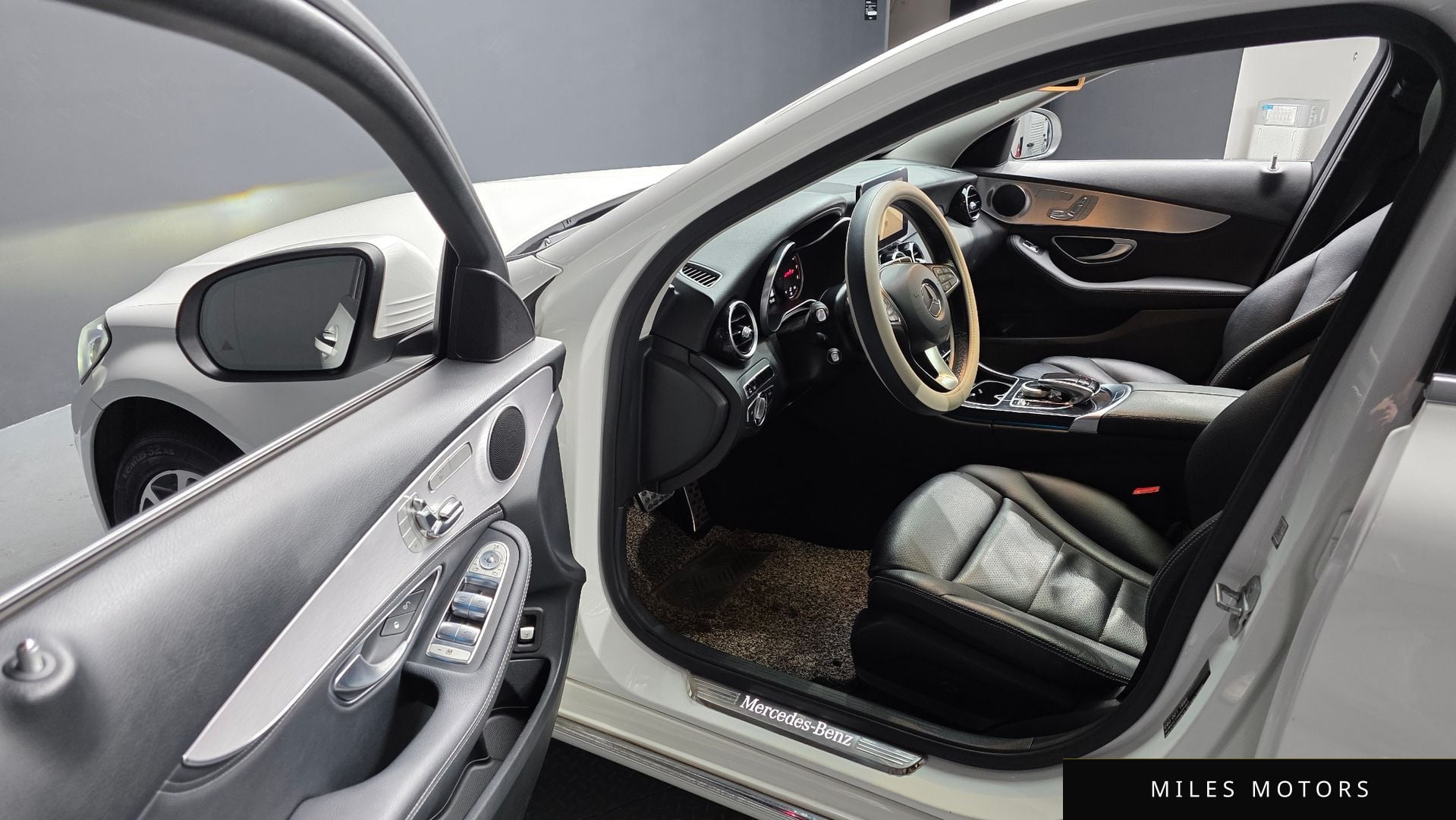 Mercedes-Benz C-Class W205 2015 — миниатюра 11