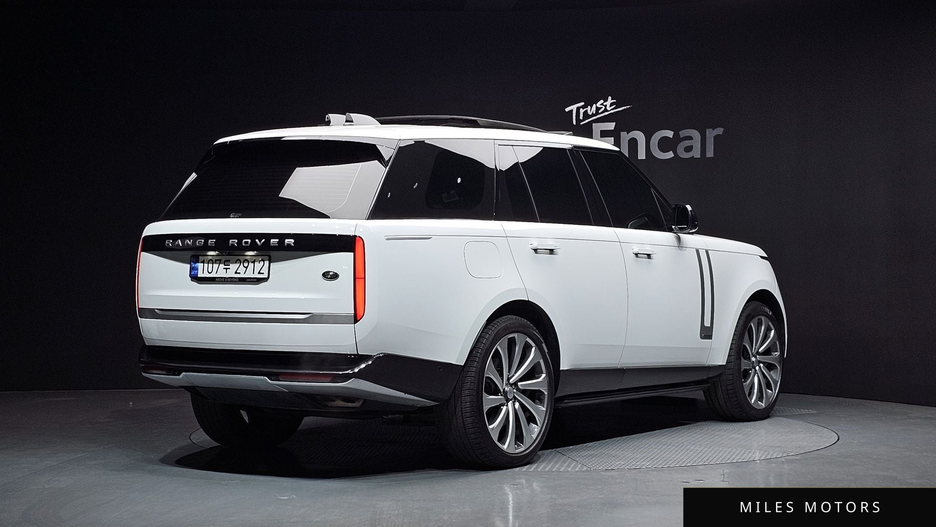 Land Rover Range Rover 2023 — миниатюра 2