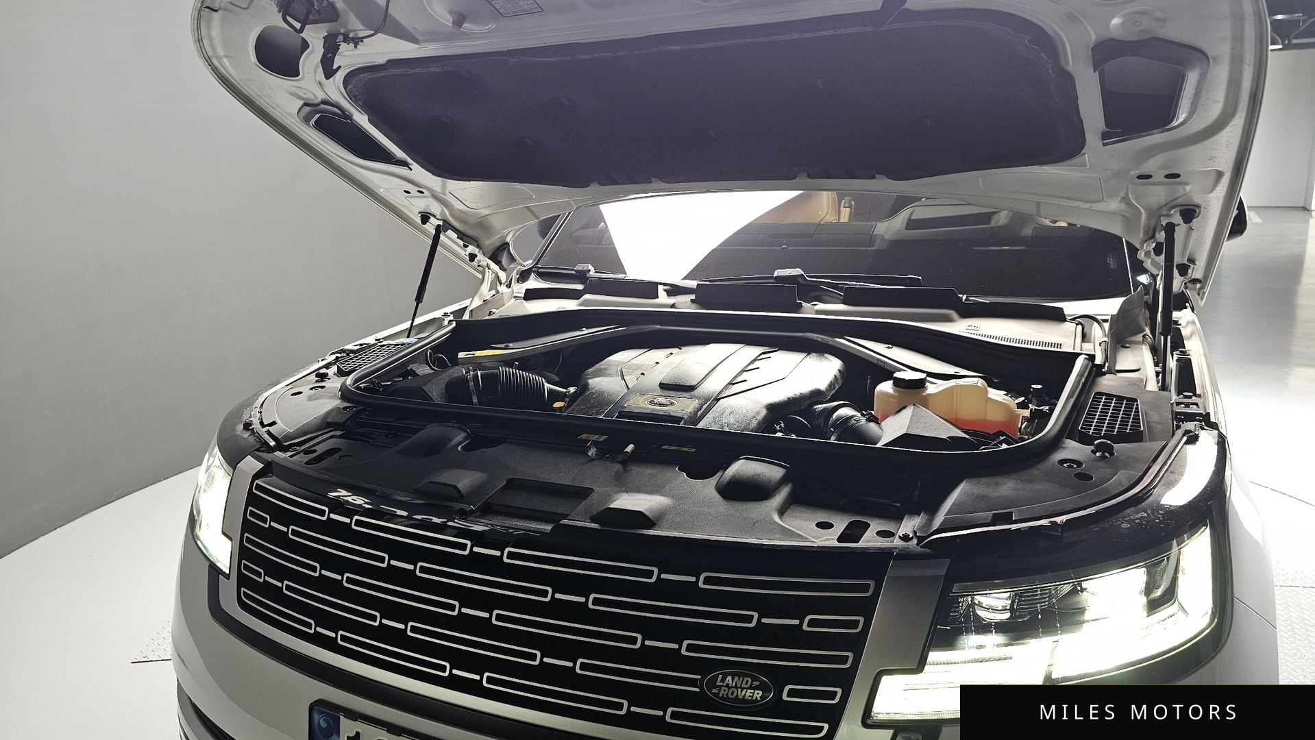 Land Rover Range Rover 2023 — миниатюра 6