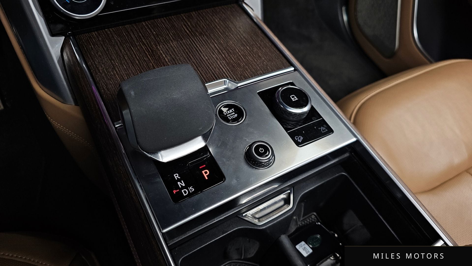 Land Rover Range Rover 2023 — миниатюра 9