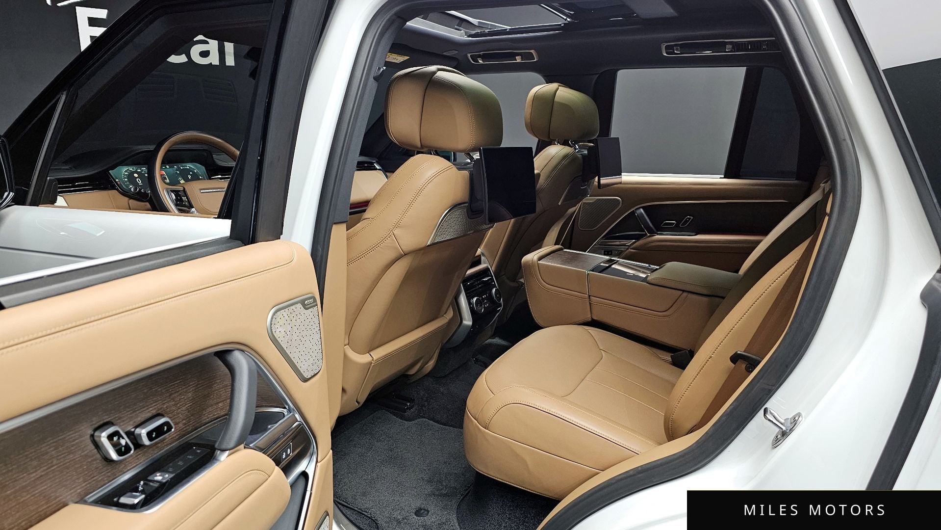 Land Rover Range Rover 2023 — миниатюра 11