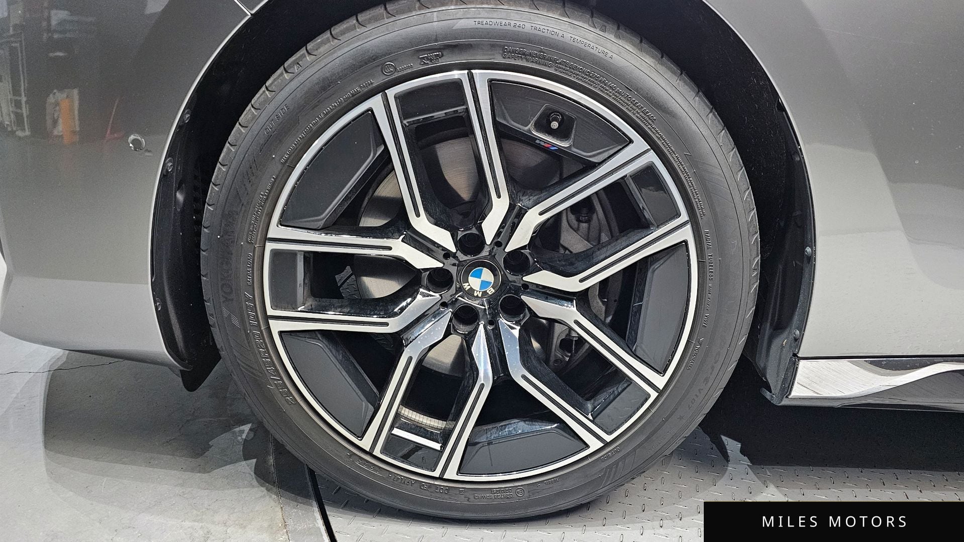 BMW 7 Series (G70) 2025 — миниатюра 5