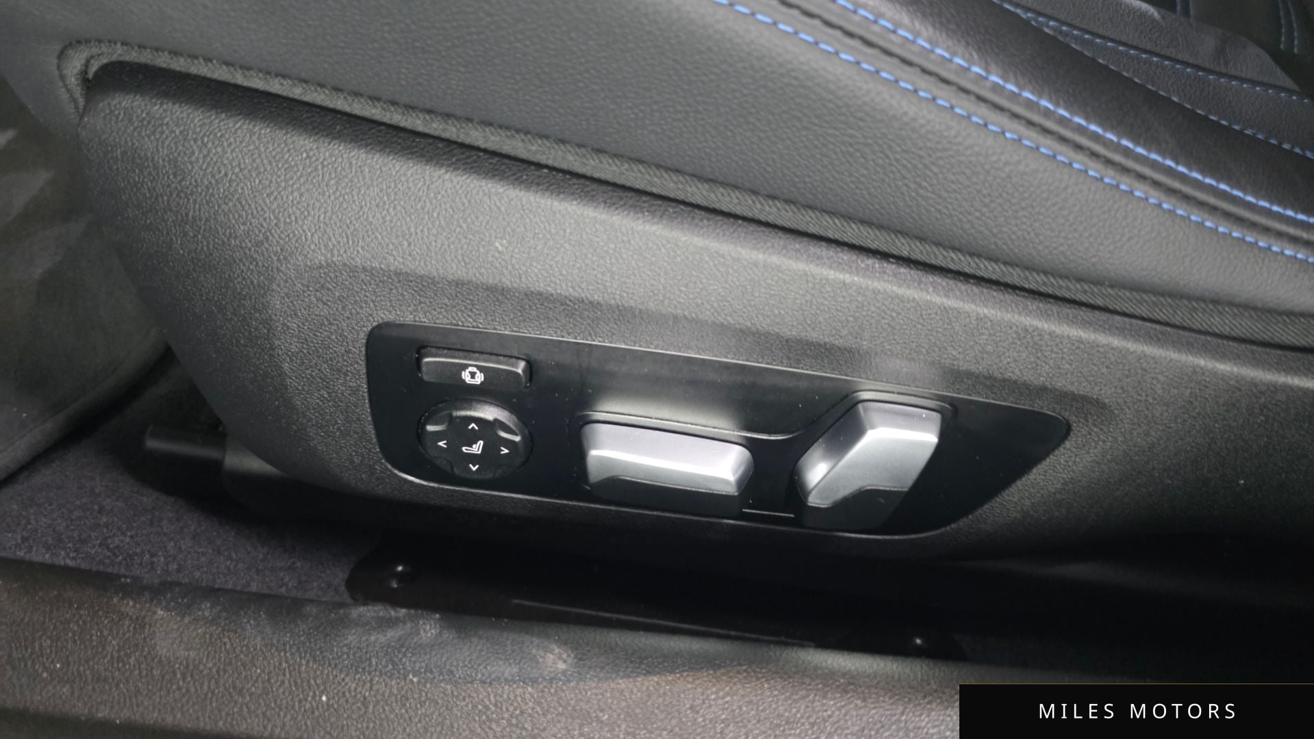 BMW 2 Series (G42) 2023 — миниатюра 19