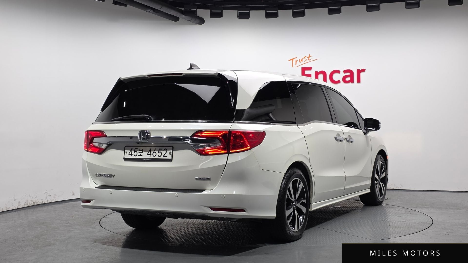 Honda Odyssey 2018 — миниатюра 2