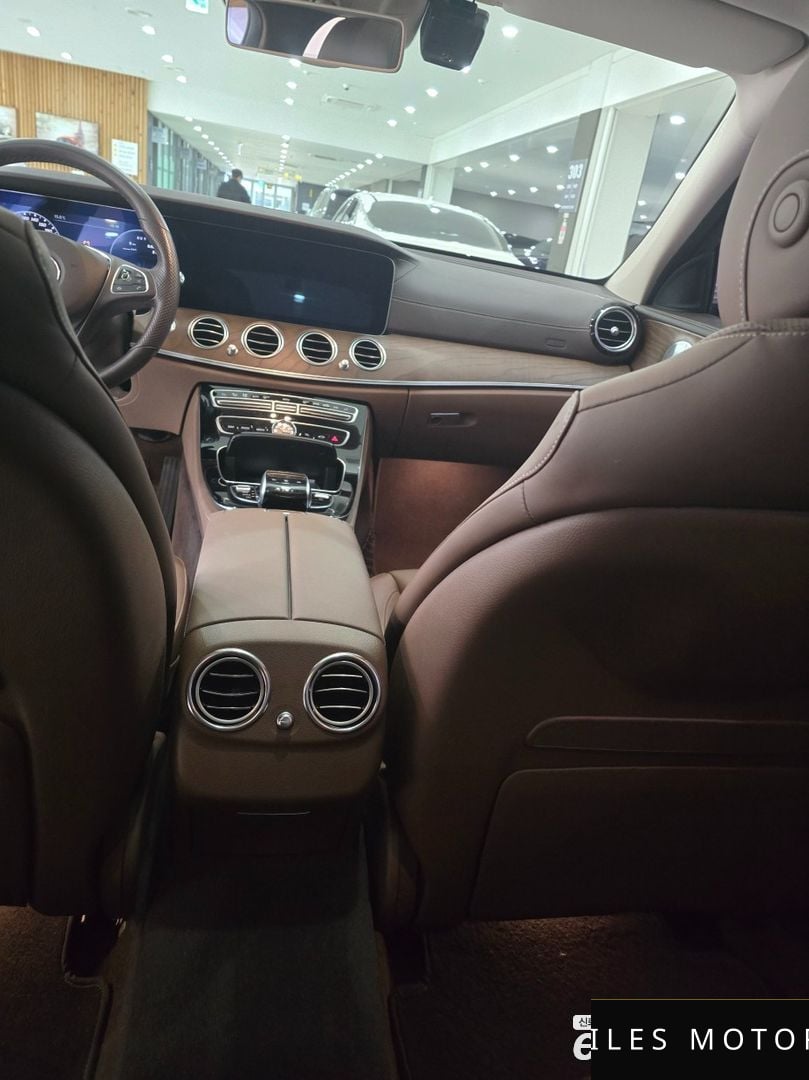 Mercedes-Benz E-Class W213 2018 — миниатюра 10