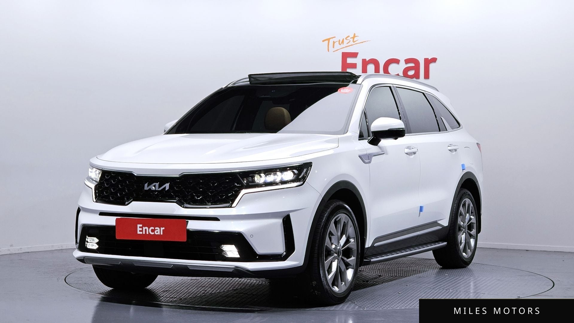 Kia Sorento 2023 — фото 1 из 12