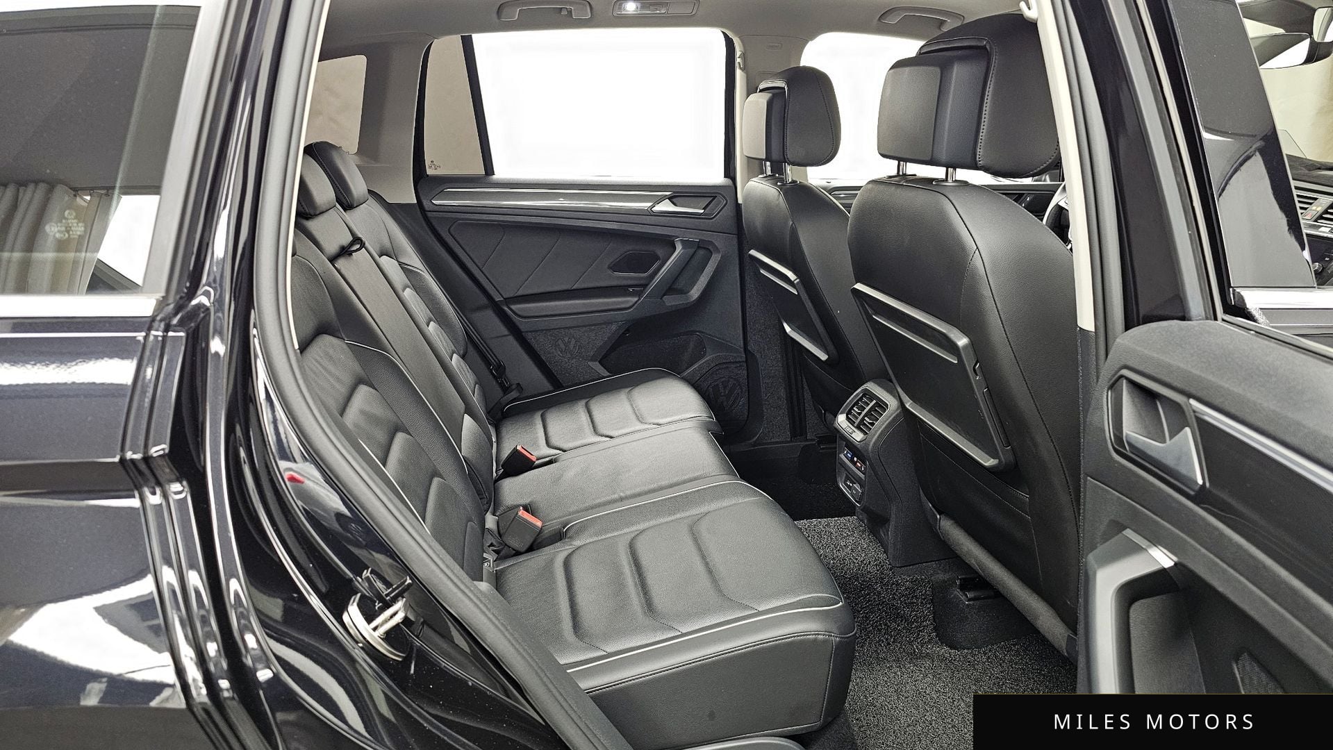 Volkswagen 티구안 2020 — миниатюра 12
