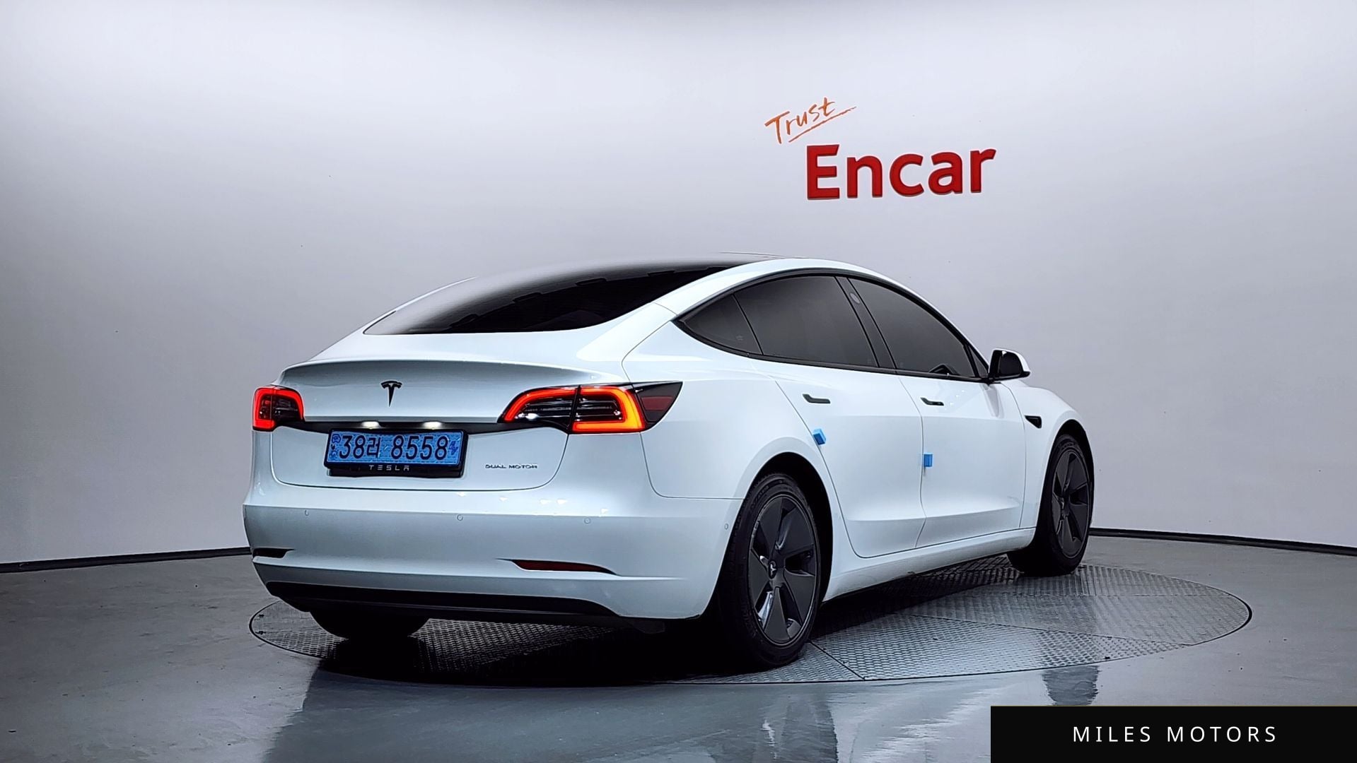 Tesla 모델 3 2022 — миниатюра 2