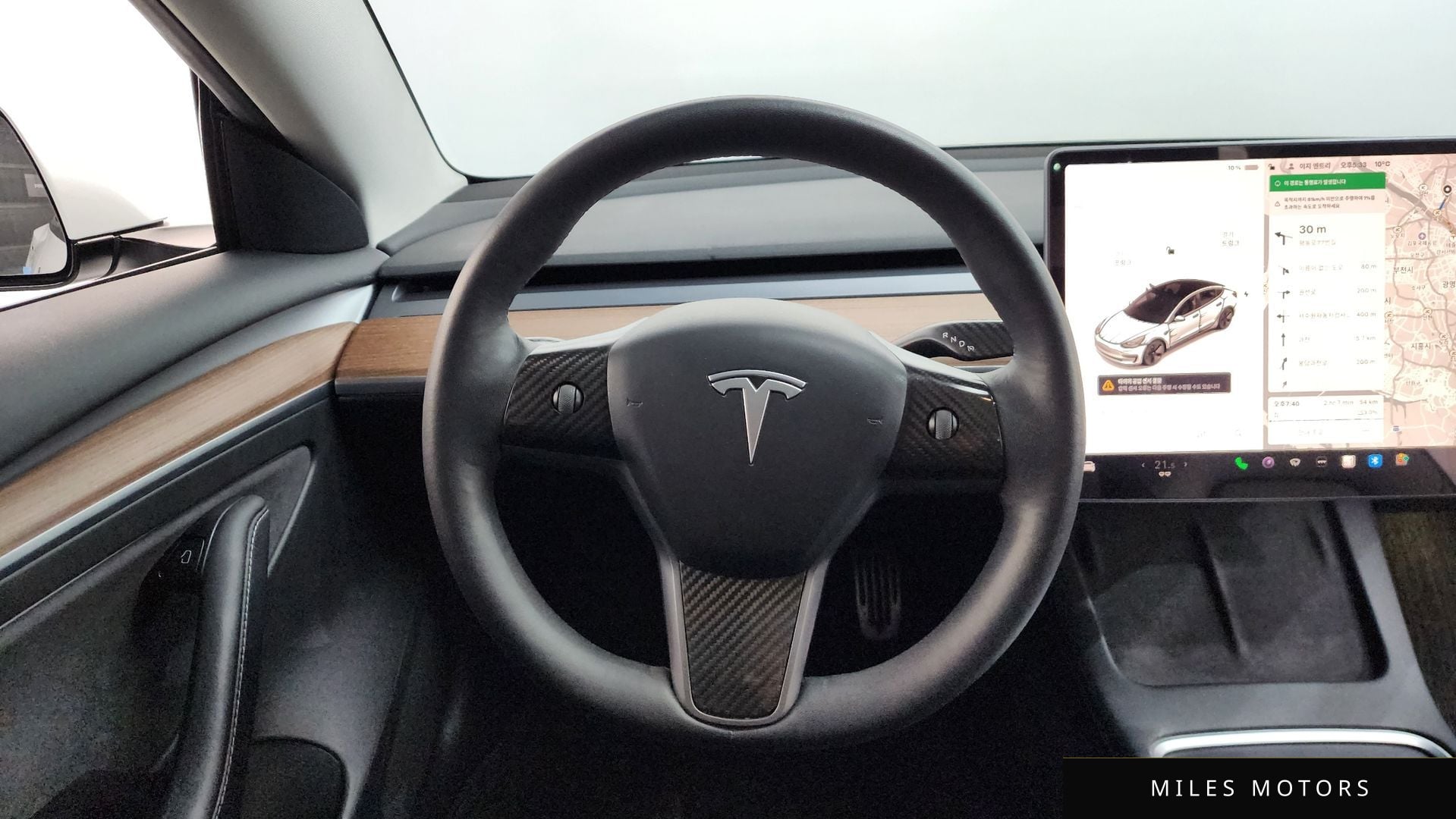 Tesla 모델 3 2022 — миниатюра 13