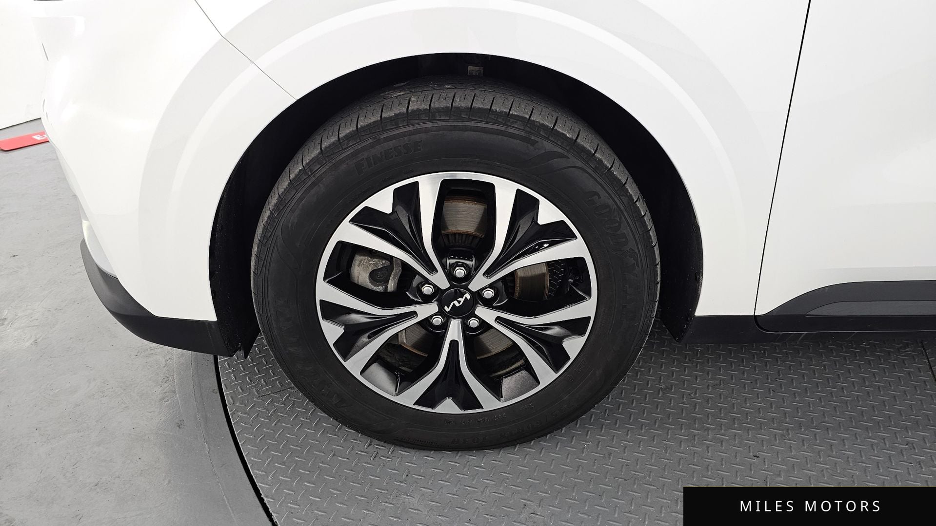 Kia Carnival 2023 — миниатюра 5