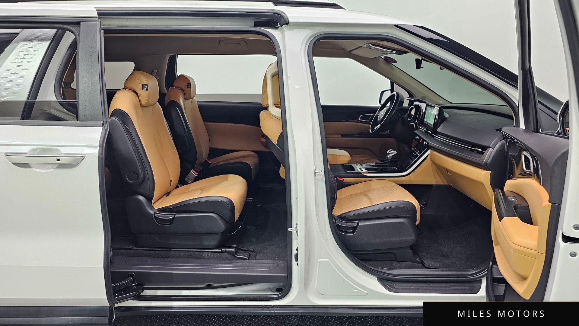 Kia Carnival 2023 — миниатюра 10