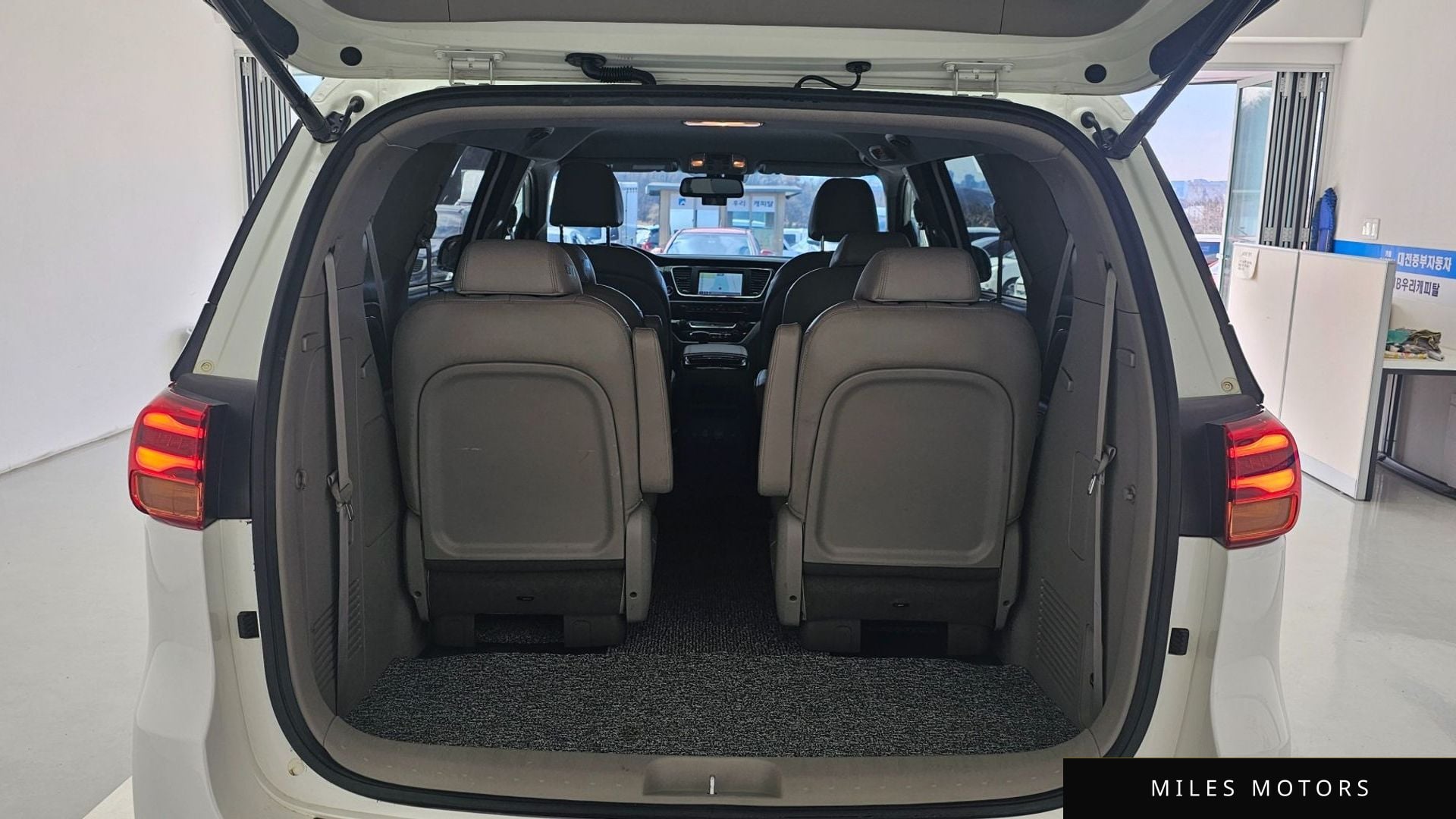 Kia Canival 2019 — миниатюра 11