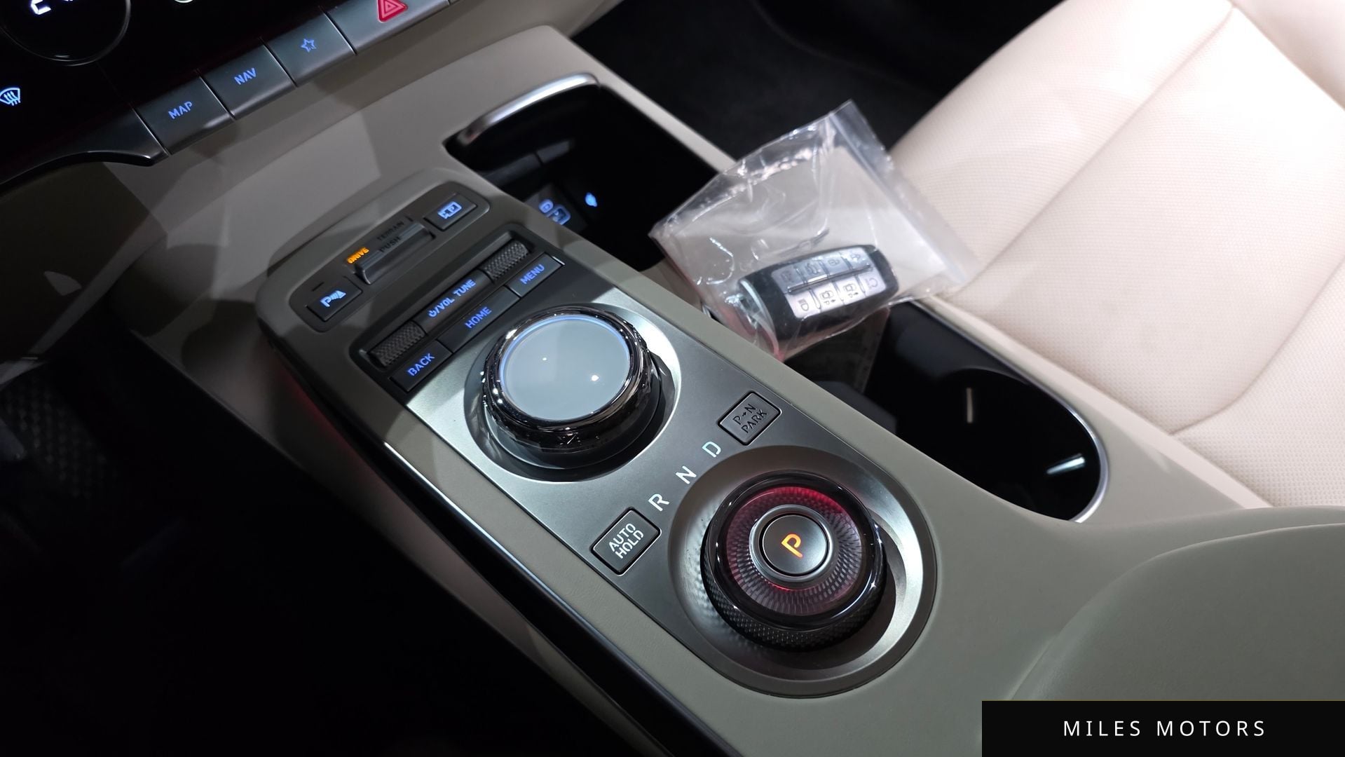 Genesis GV70 2024 — миниатюра 9