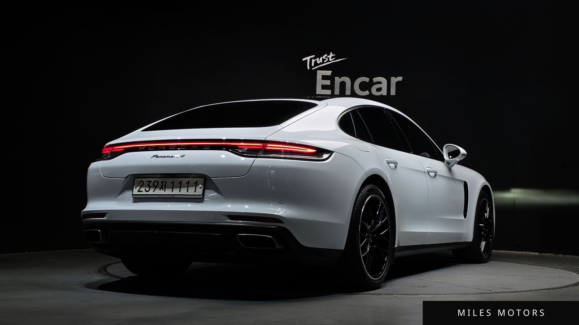 Porsche Panamera 2021 — миниатюра 2