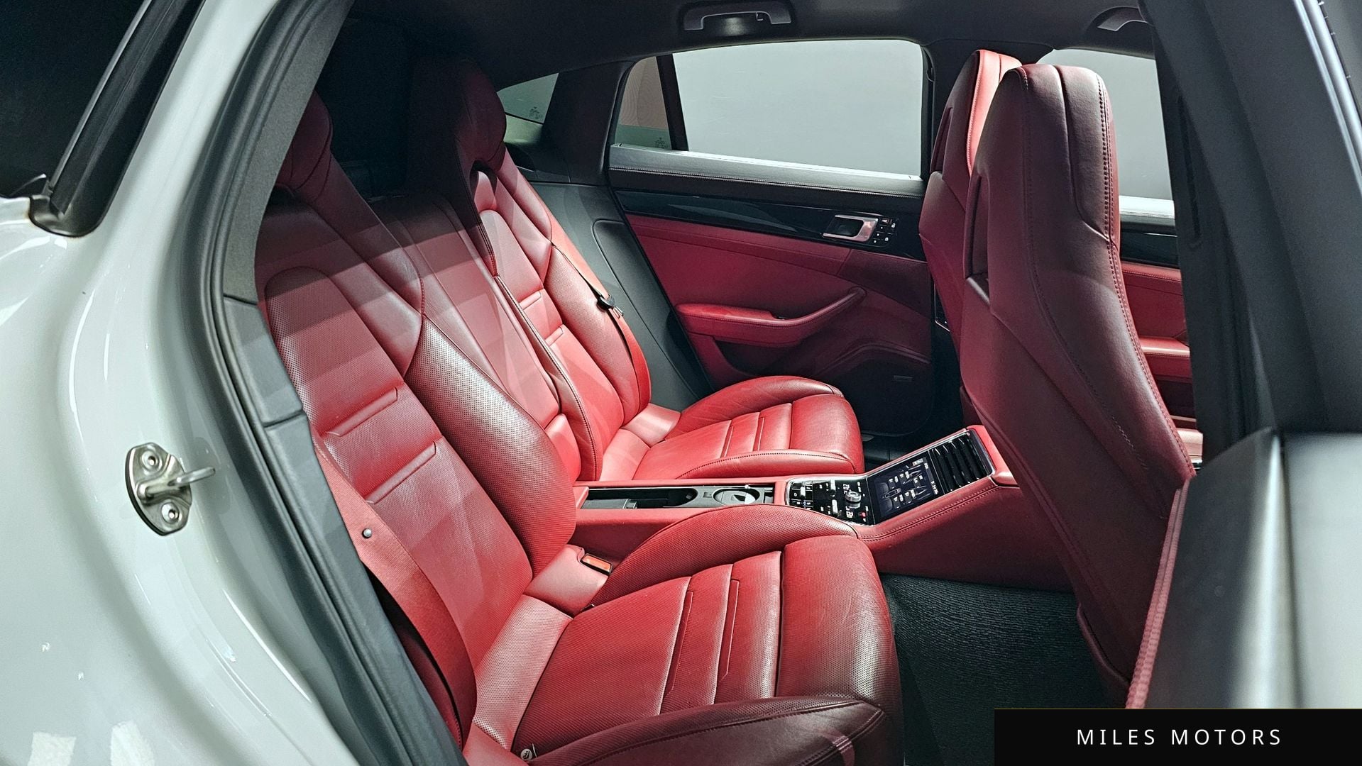 Porsche Panamera 2021 — миниатюра 12
