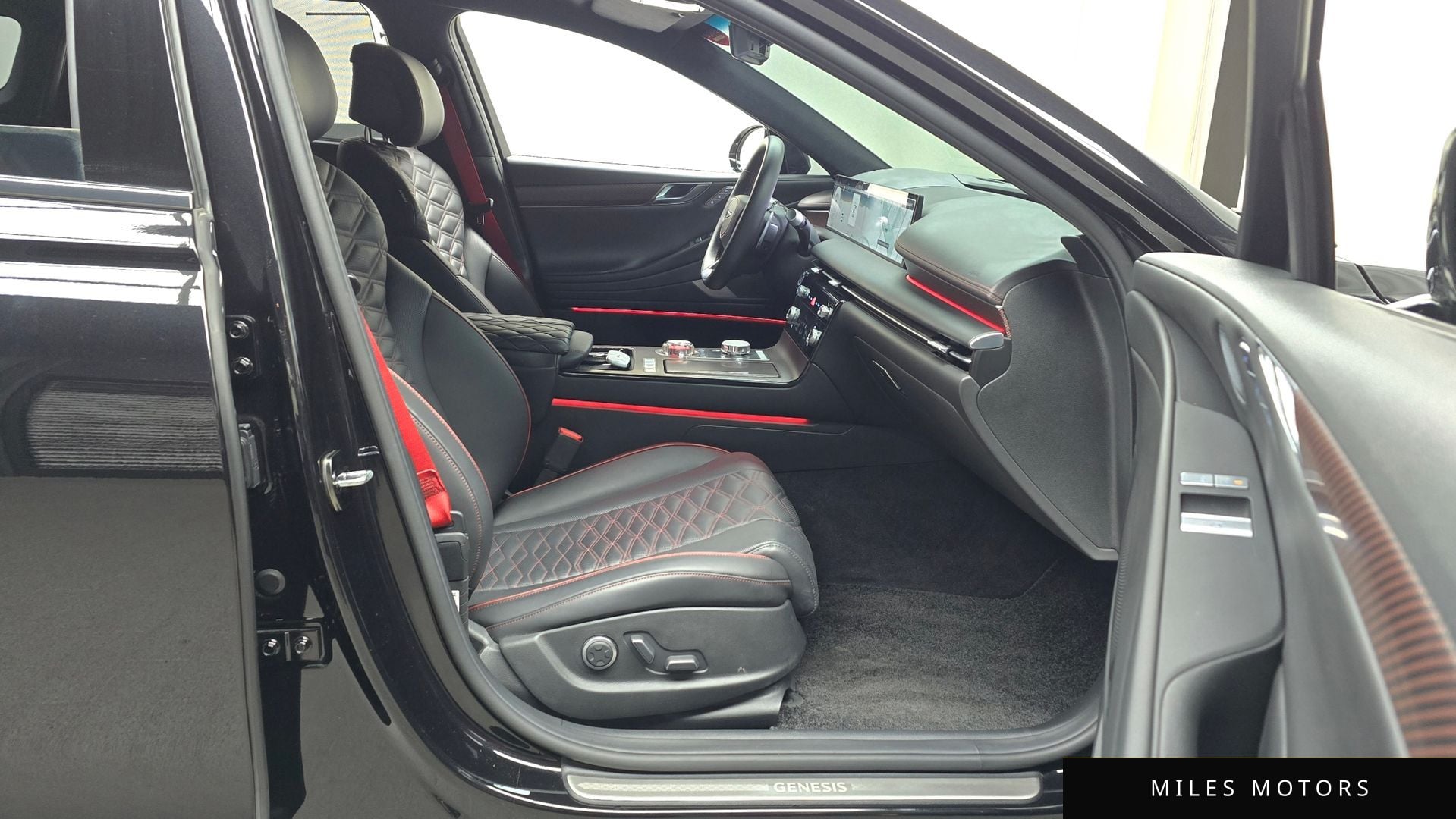 Genesis G80 (RG3) 2025 — миниатюра 10