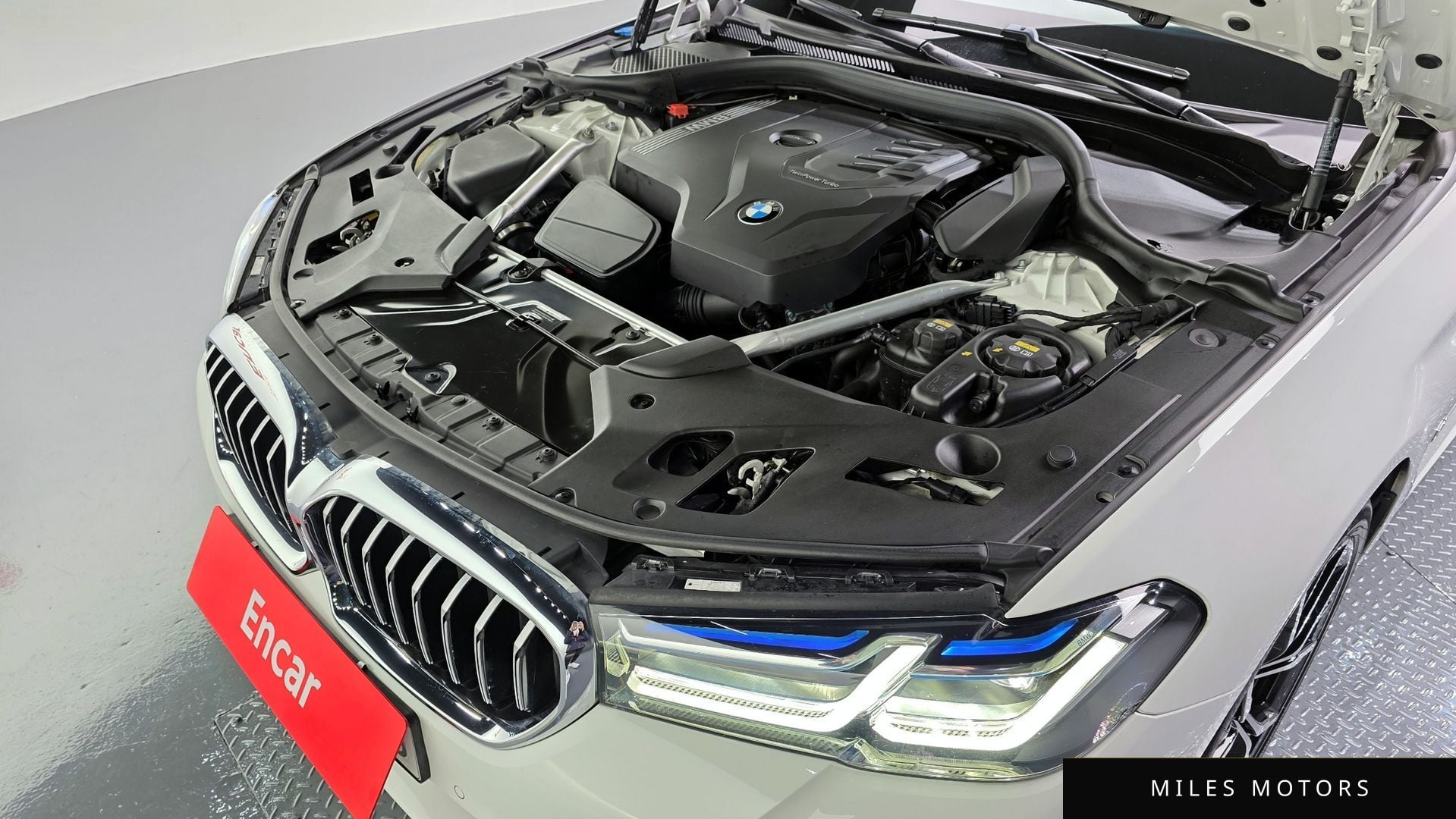 BMW 5 Series (G30) 2023 — миниатюра 6