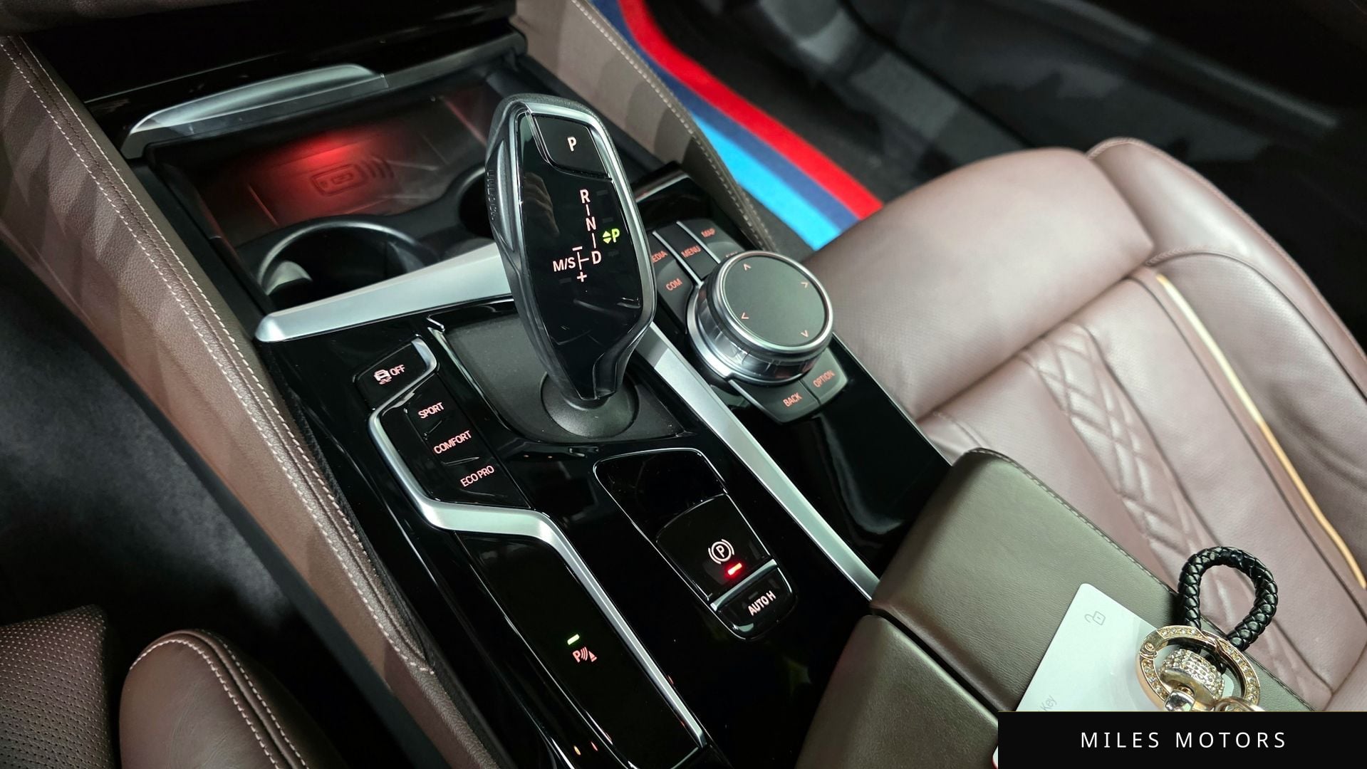 BMW 5 Series (G30) 2023 — миниатюра 9