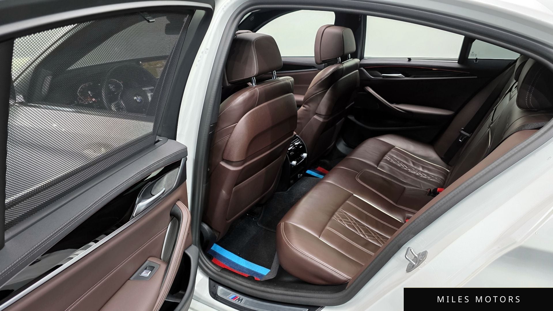 BMW 5 Series (G30) 2023 — миниатюра 12