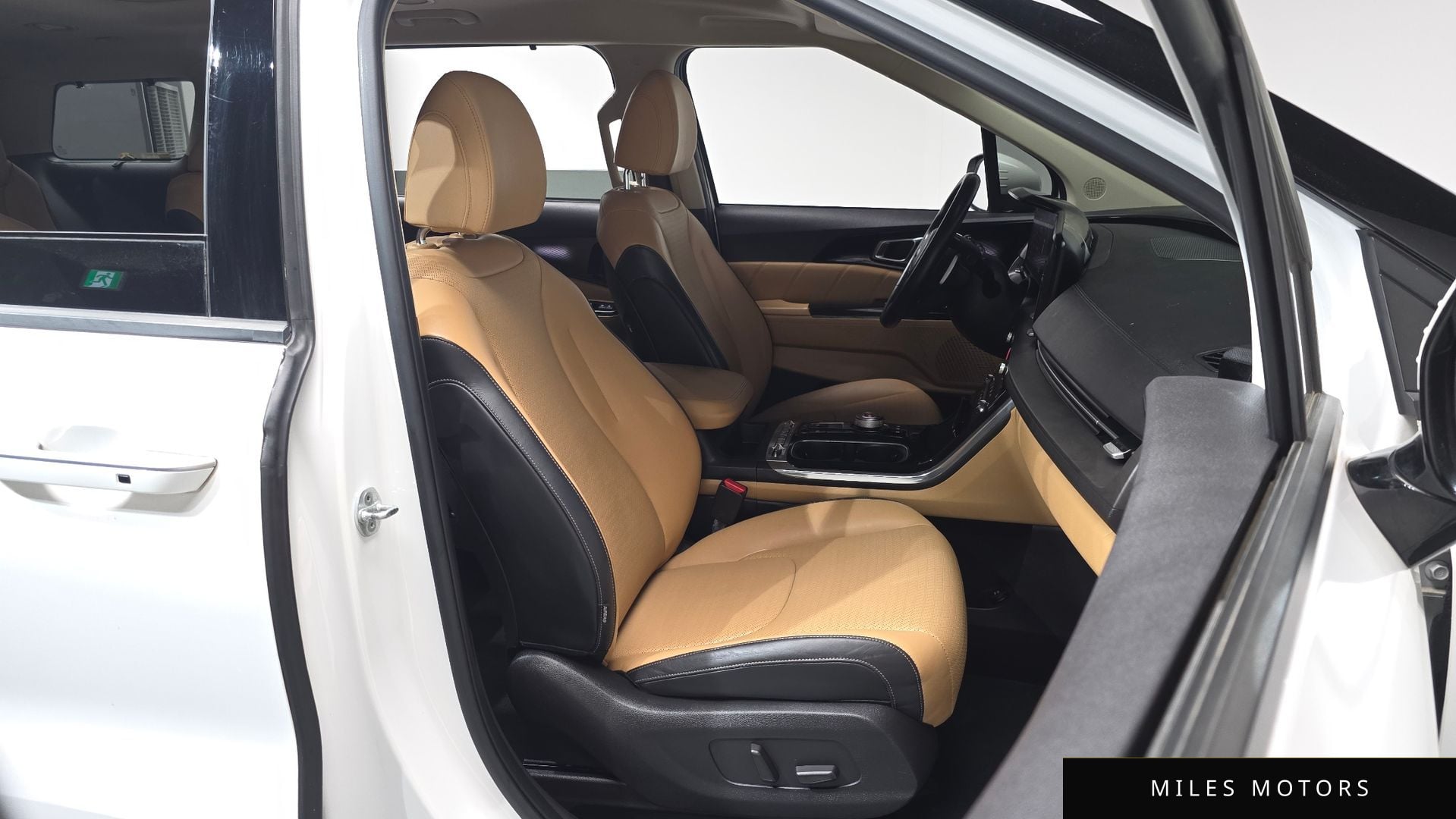 Kia Carnival 2021 — миниатюра 10